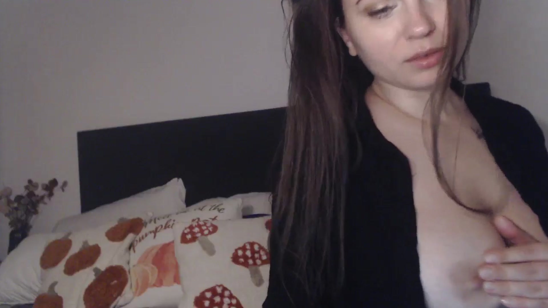 Gallery image thumbnail from ASweetJessie's myfreecams stream on, 11/18/2025, 15:09 image 16 of 20