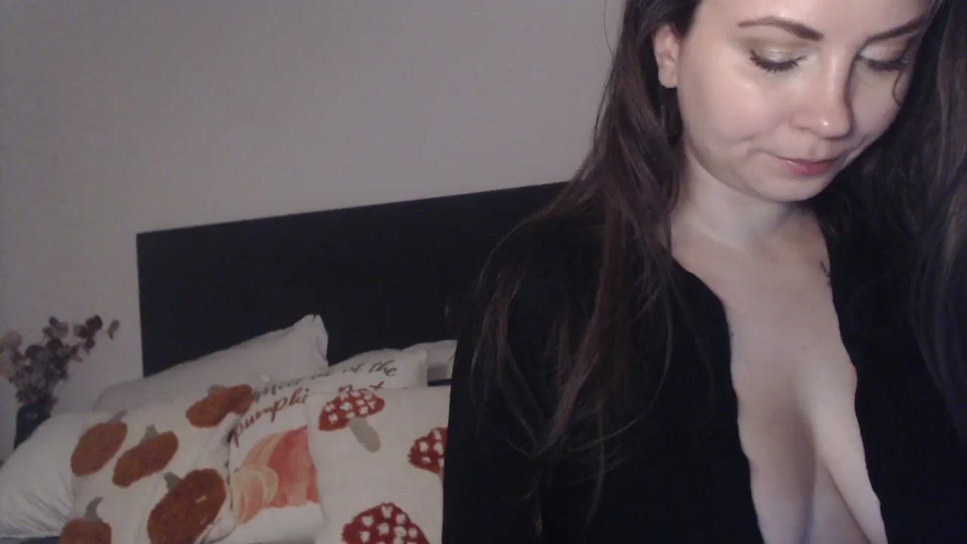 Gallery image thumbnail from ASweetJessie's myfreecams stream on, 11/18/2025, 15:09 image 10 of 20