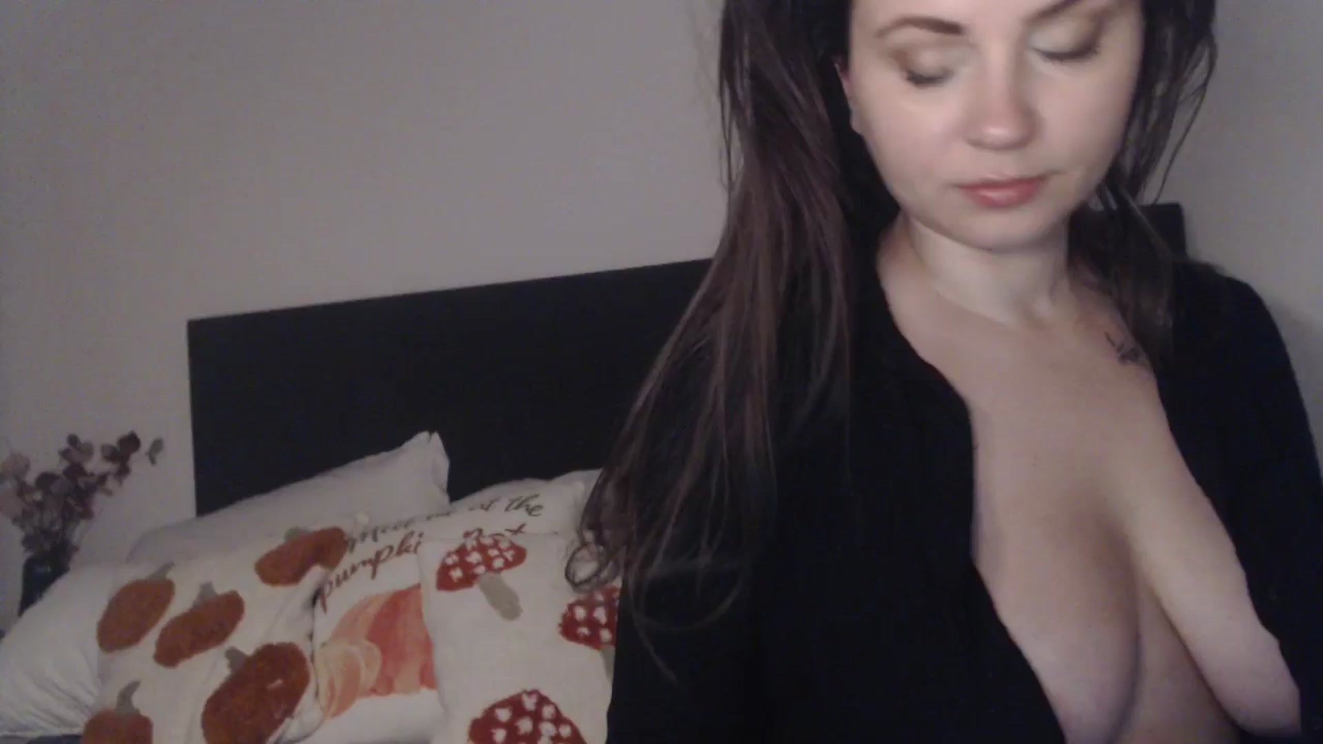 Gallery image thumbnail from ASweetJessie's myfreecams stream on, 11/18/2025, 15:09 image 7 of 20