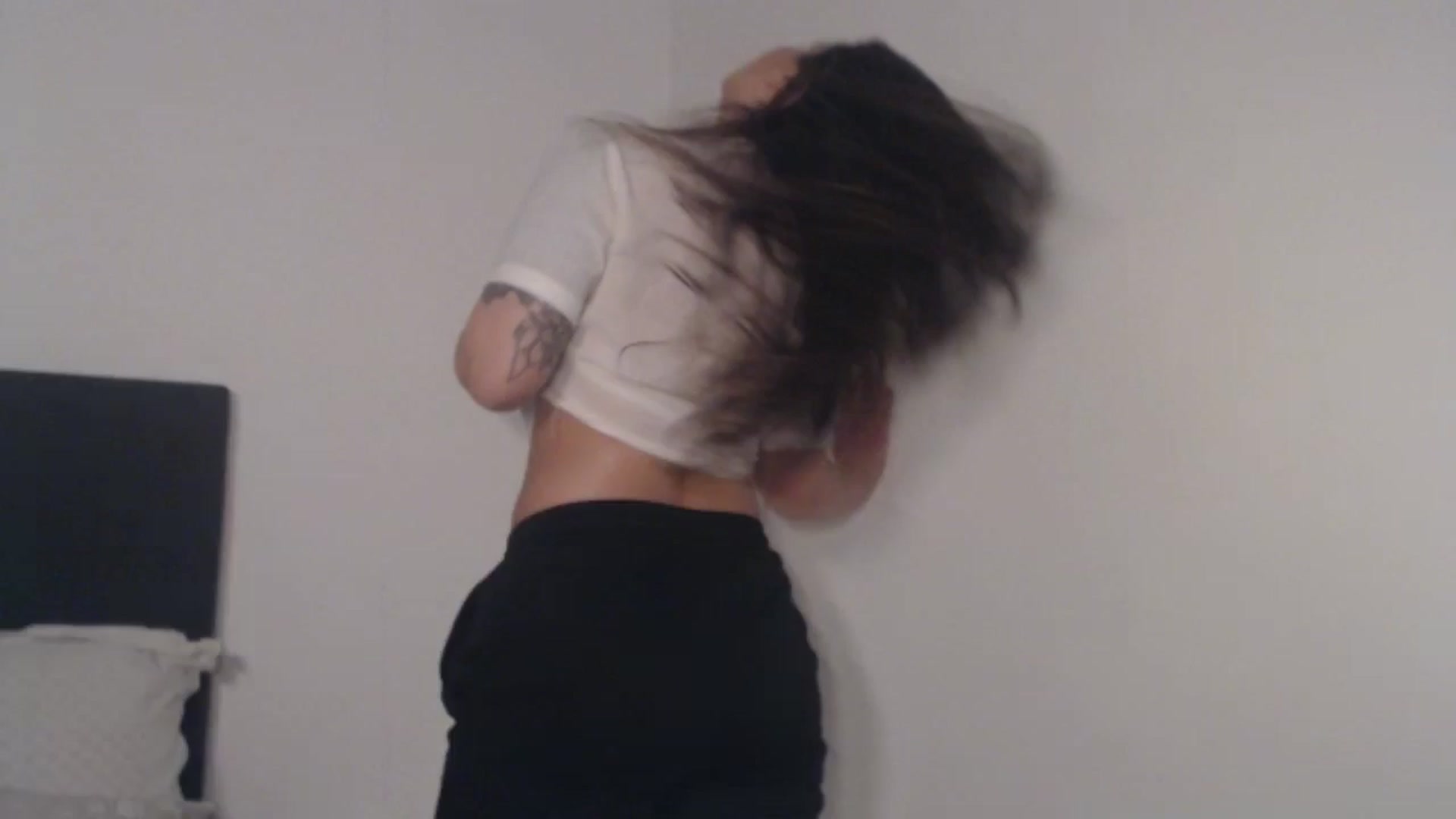 Gallery image thumbnail from ASweetJessie's myfreecams stream on, 11/28/2025, 16:10 image 17 of 20