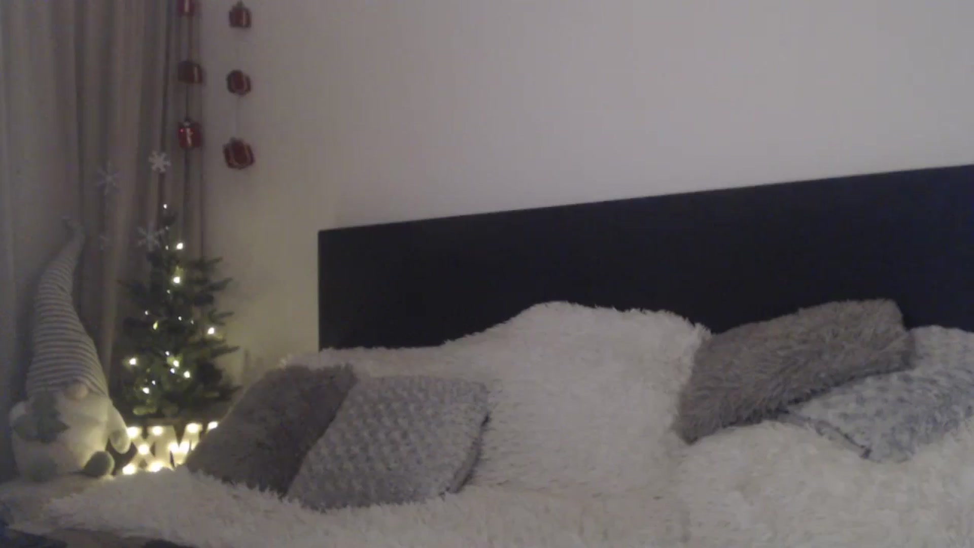 Gallery image thumbnail from ASweetJessie's myfreecams stream on, 12/06/2025, 18:38 image 13 of 20