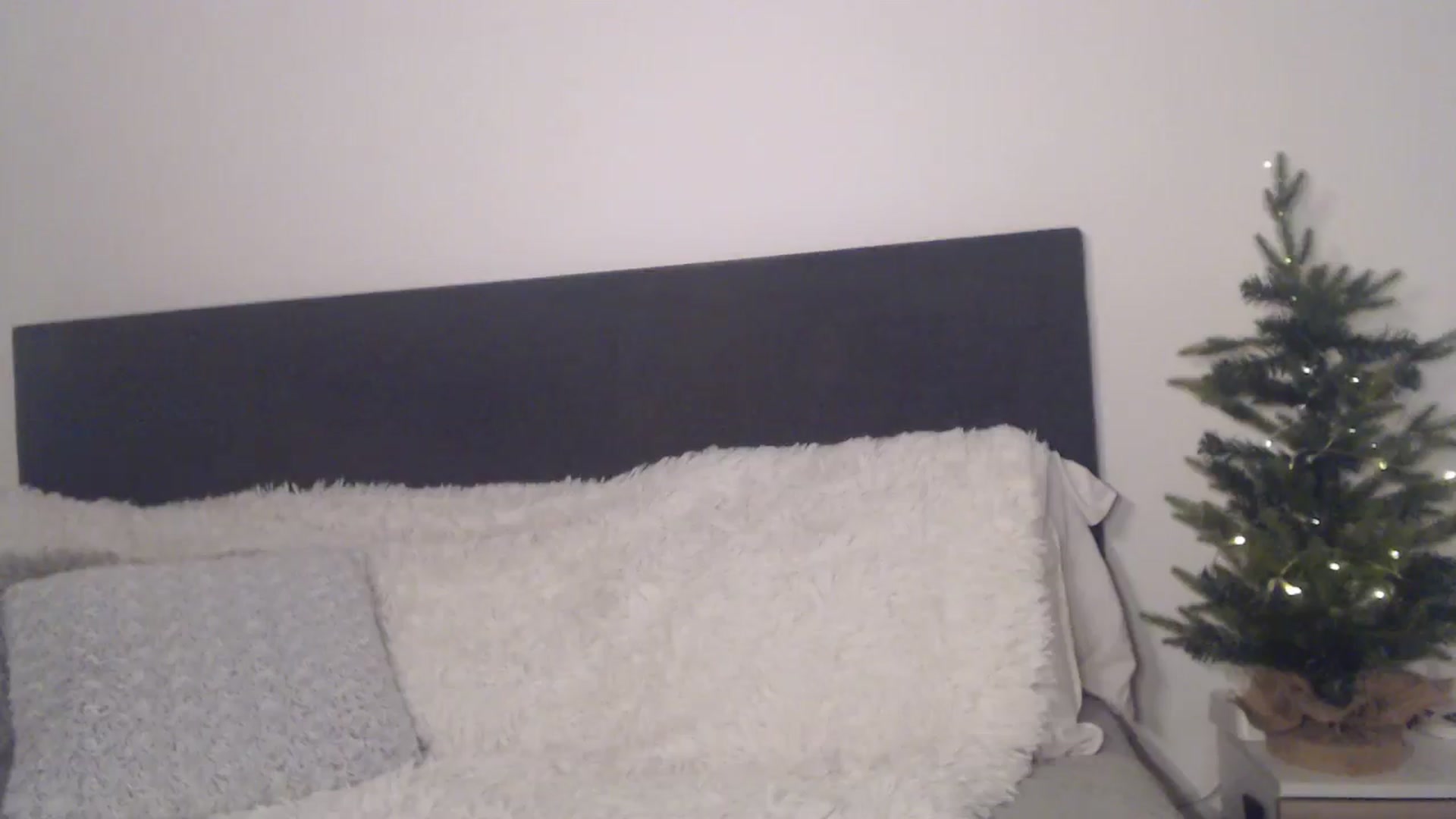Gallery image thumbnail from ASweetJessie's myfreecams stream on, 12/30/2025, 16:17 image 4 of 20