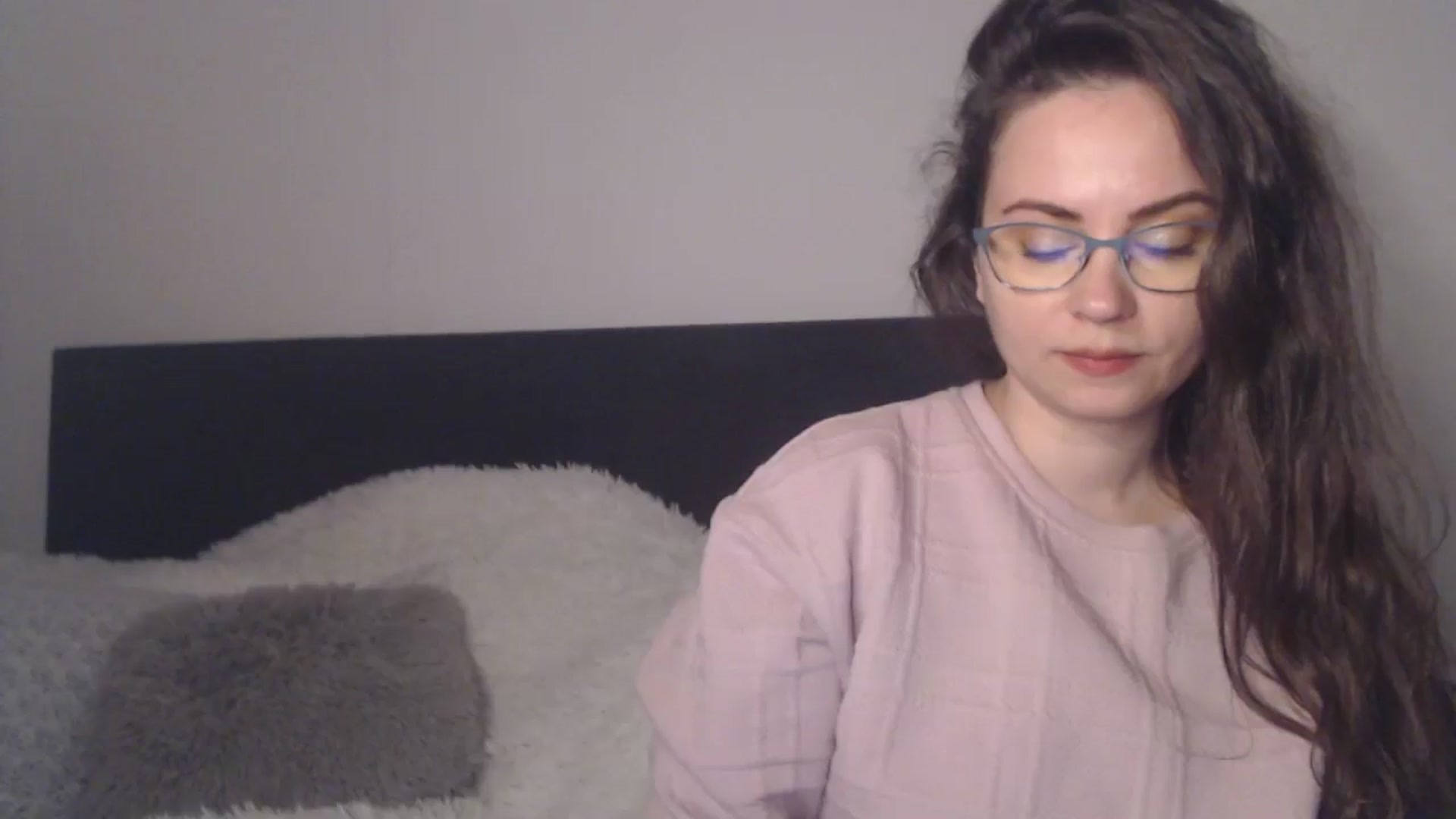 Gallery image thumbnail from ASweetJessie's myfreecams stream on, 01/05/2026, 16:38 image 18 of 20
