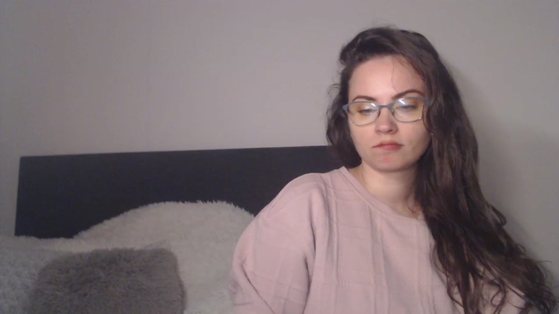 Gallery image thumbnail from ASweetJessie's myfreecams stream on, 01/05/2026, 16:38 image 14 of 20