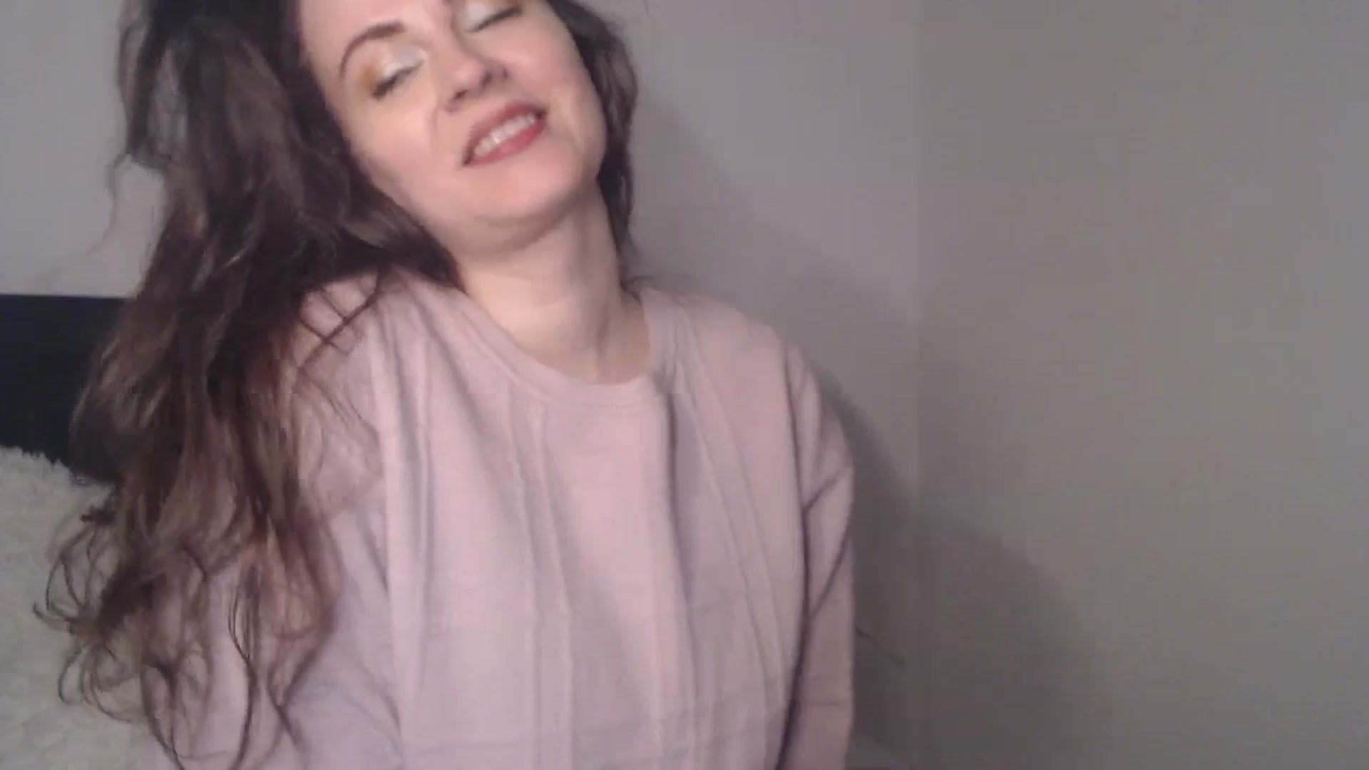 Gallery image thumbnail from ASweetJessie's myfreecams stream on, 01/05/2026, 16:38 image 7 of 20