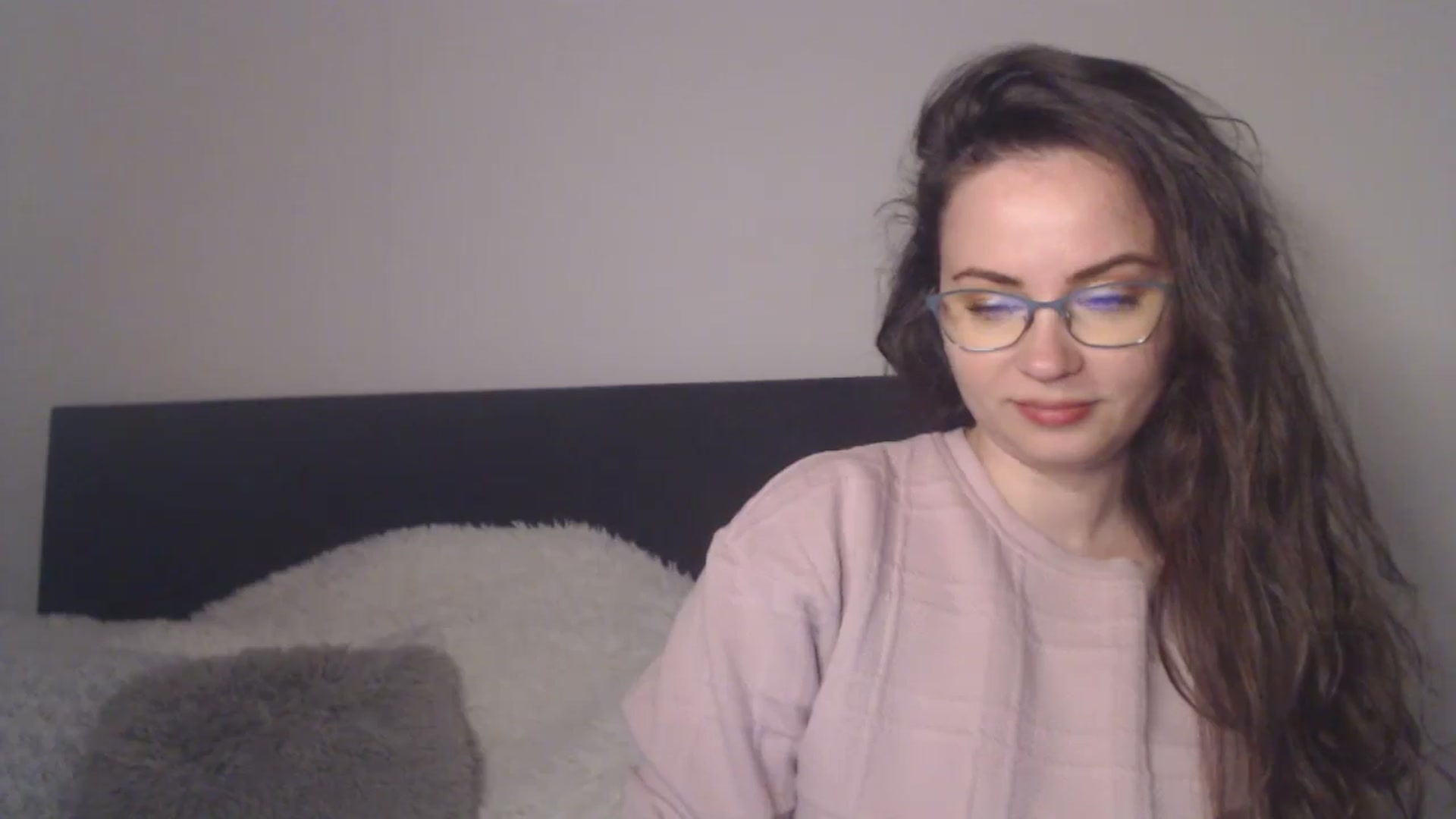 Gallery image thumbnail from ASweetJessie's myfreecams stream on, 01/05/2026, 16:38 image 15 of 20