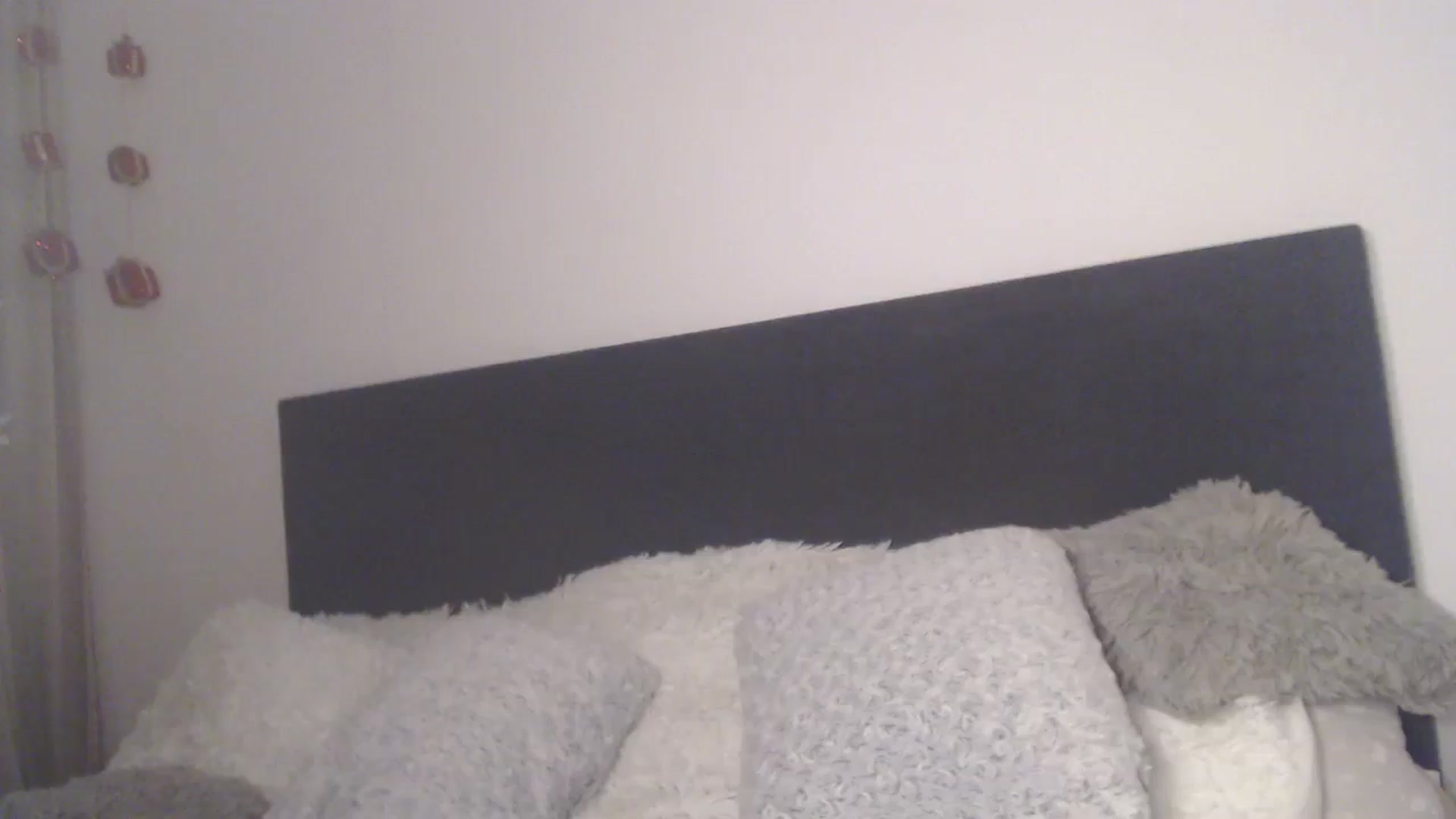 Gallery image thumbnail from ASweetJessie's myfreecams stream on, 01/12/2026, 19:57 image 16 of 20