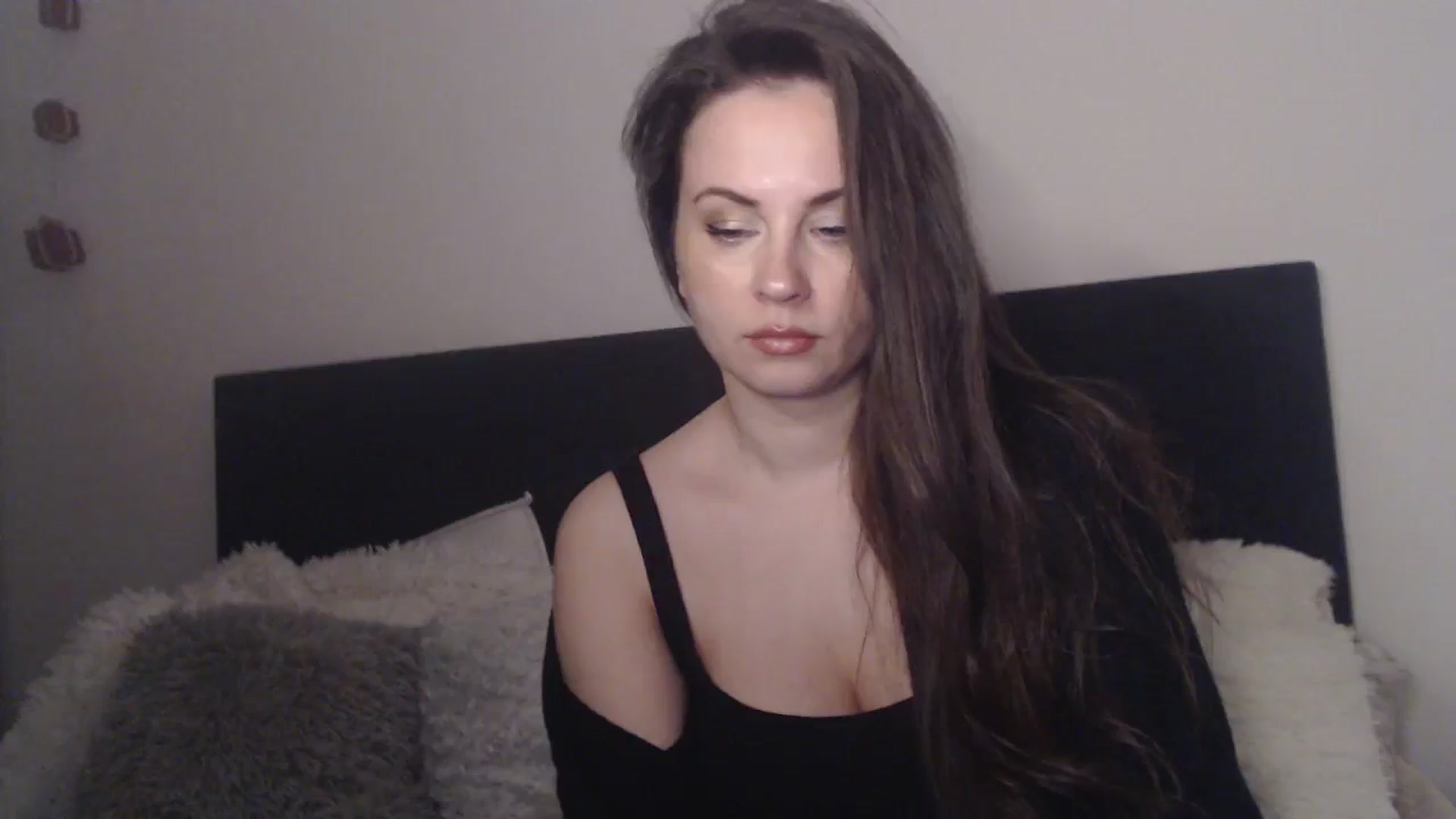 Gallery image thumbnail from ASweetJessie's myfreecams stream on, 01/14/2026, 17:46 image 17 of 20