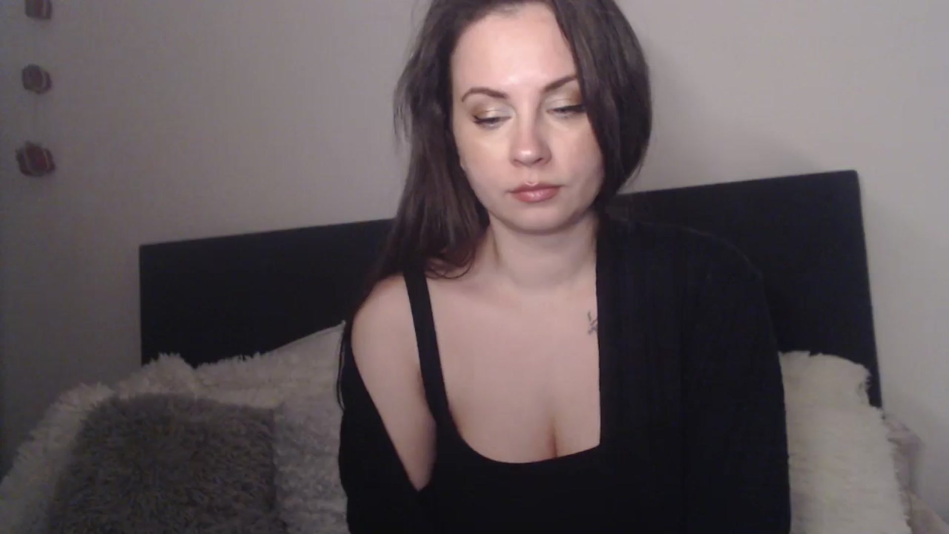 Gallery image thumbnail from ASweetJessie's myfreecams stream on, 01/14/2026, 17:46 image 16 of 20