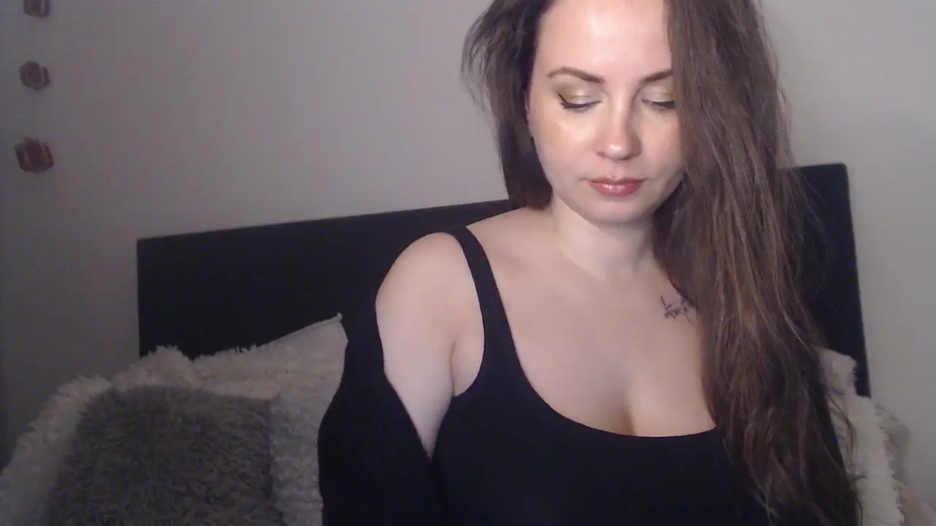 Gallery image thumbnail from ASweetJessie's myfreecams stream on, 01/14/2026, 17:46 image 11 of 20