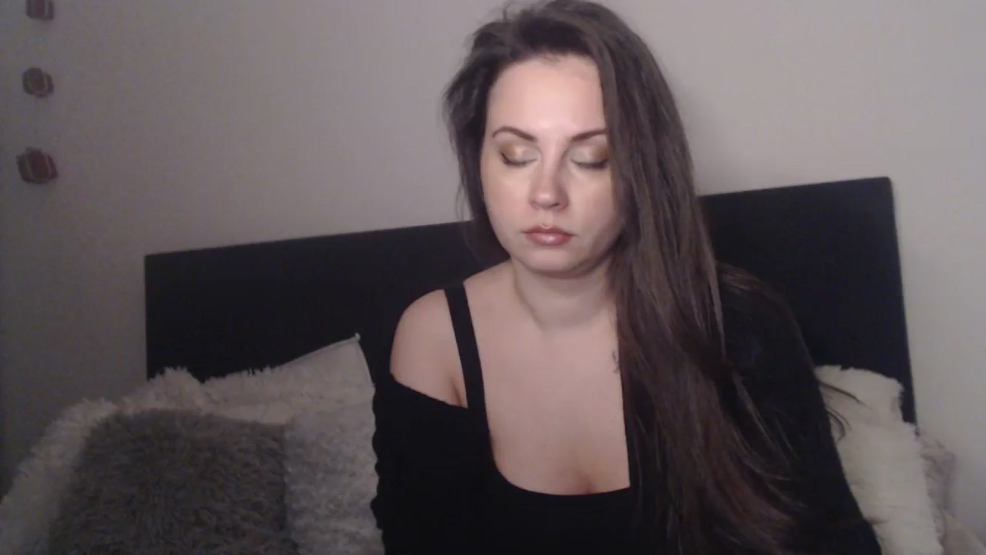 Gallery image thumbnail from ASweetJessie's myfreecams stream on, 01/14/2026, 17:46 image 19 of 20