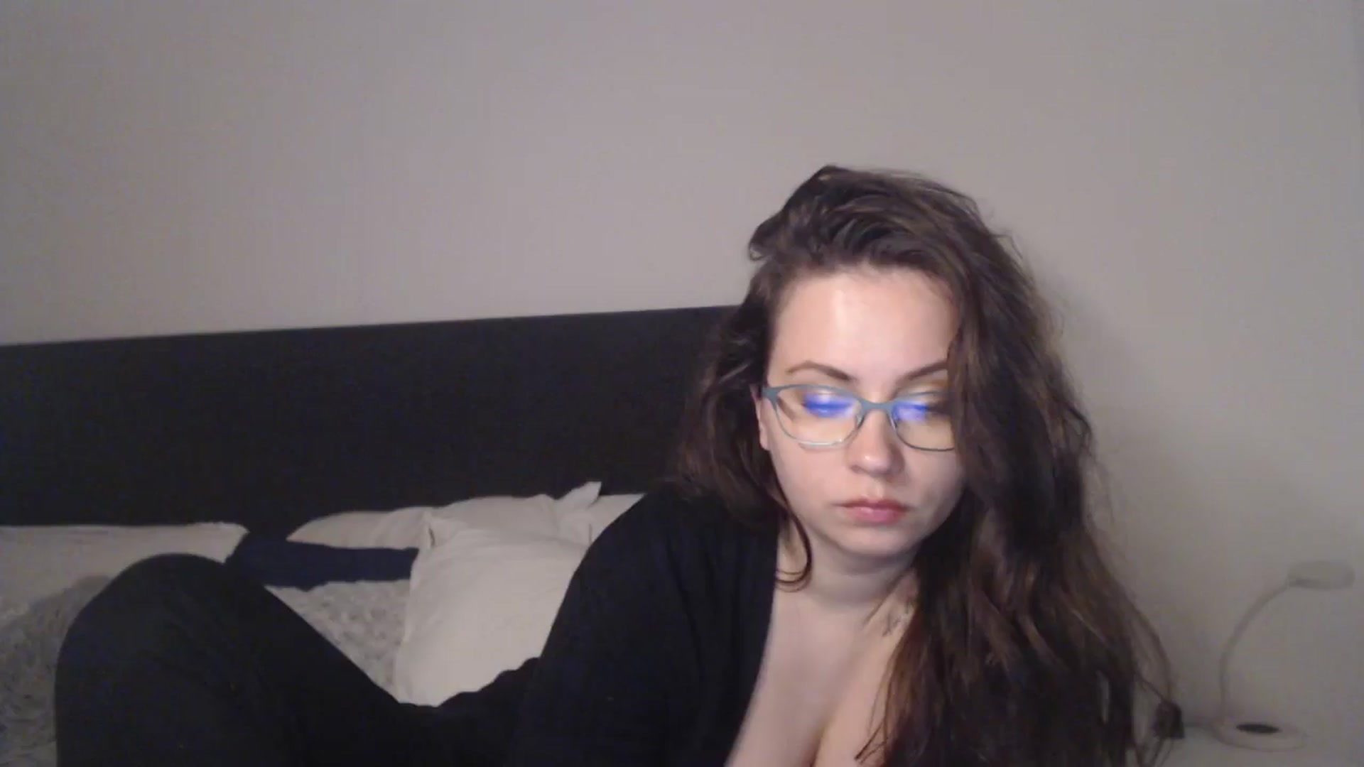 Gallery image thumbnail from ASweetJessie's myfreecams stream on, 01/28/2026, 19:25 image 18 of 20