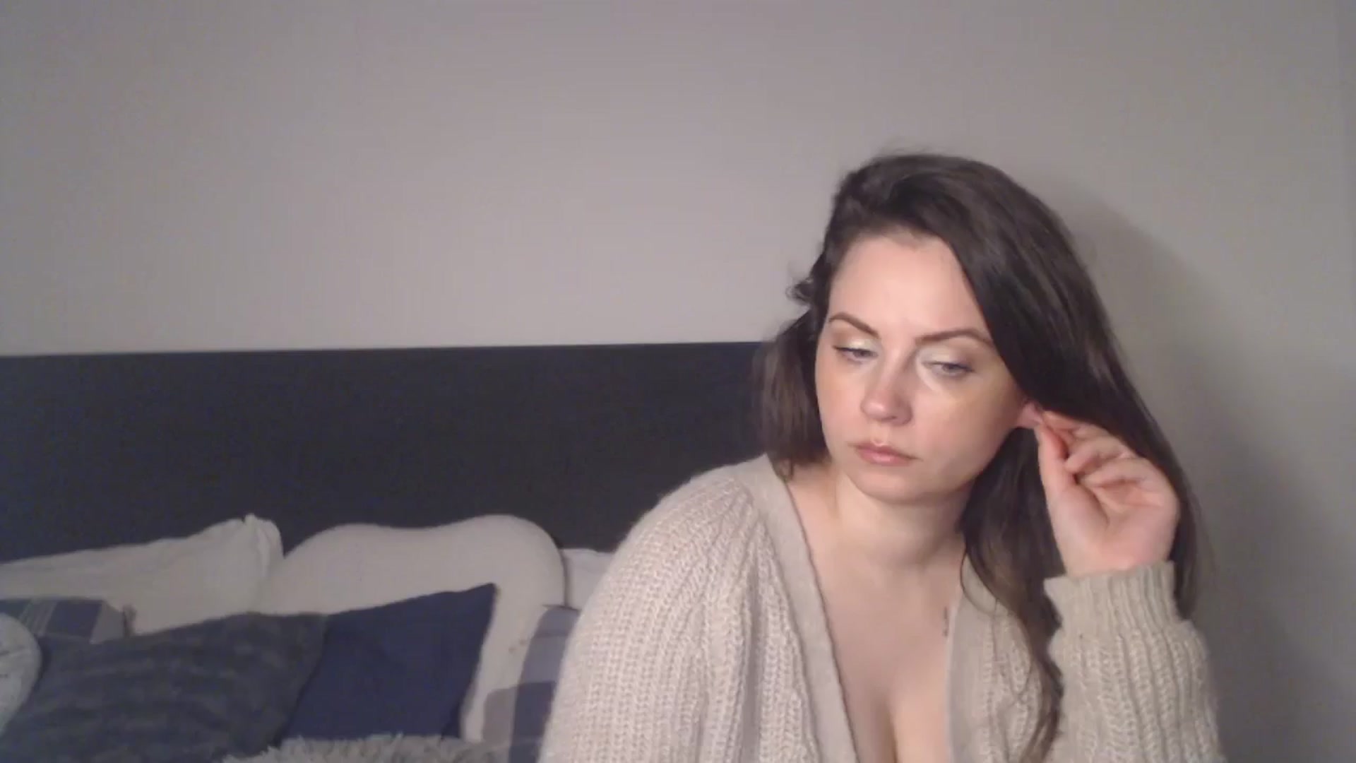 Gallery image thumbnail from ASweetJessie's myfreecams stream on, 03/14/2026, 17:05 image 17 of 20
