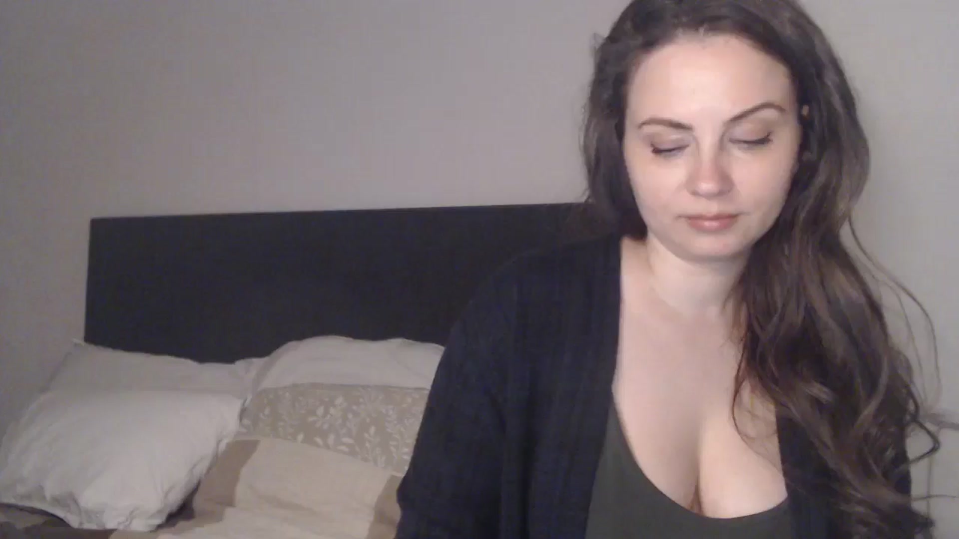 Gallery image thumbnail from ASweetJessie's myfreecams stream on, 04/11/2026, 19:21 image 17 of 20