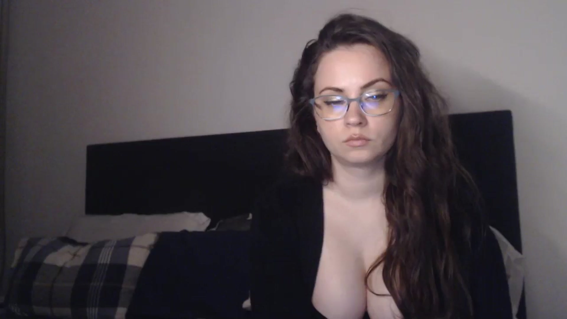 Gallery image thumbnail from ASweetJessie's myfreecams stream on, 05/10/2026, 18:07 image 15 of 20