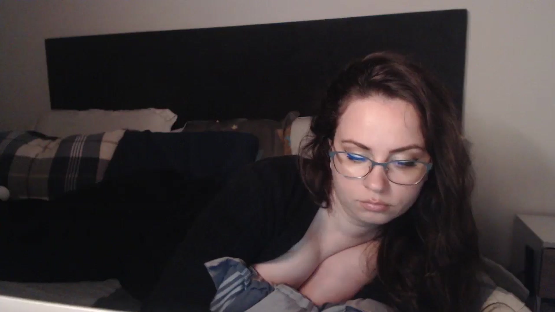 Gallery image thumbnail from ASweetJessie's myfreecams stream on, 05/10/2026, 19:09 image 14 of 20