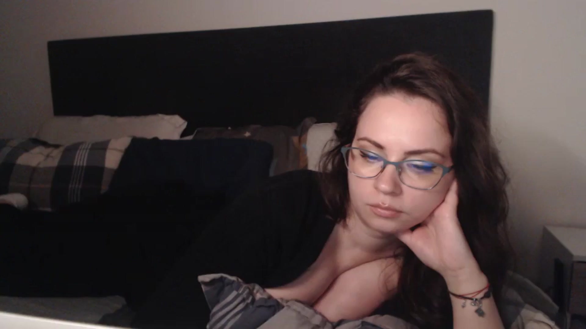Gallery image thumbnail from ASweetJessie's myfreecams stream on, 05/10/2026, 19:09 image 16 of 20