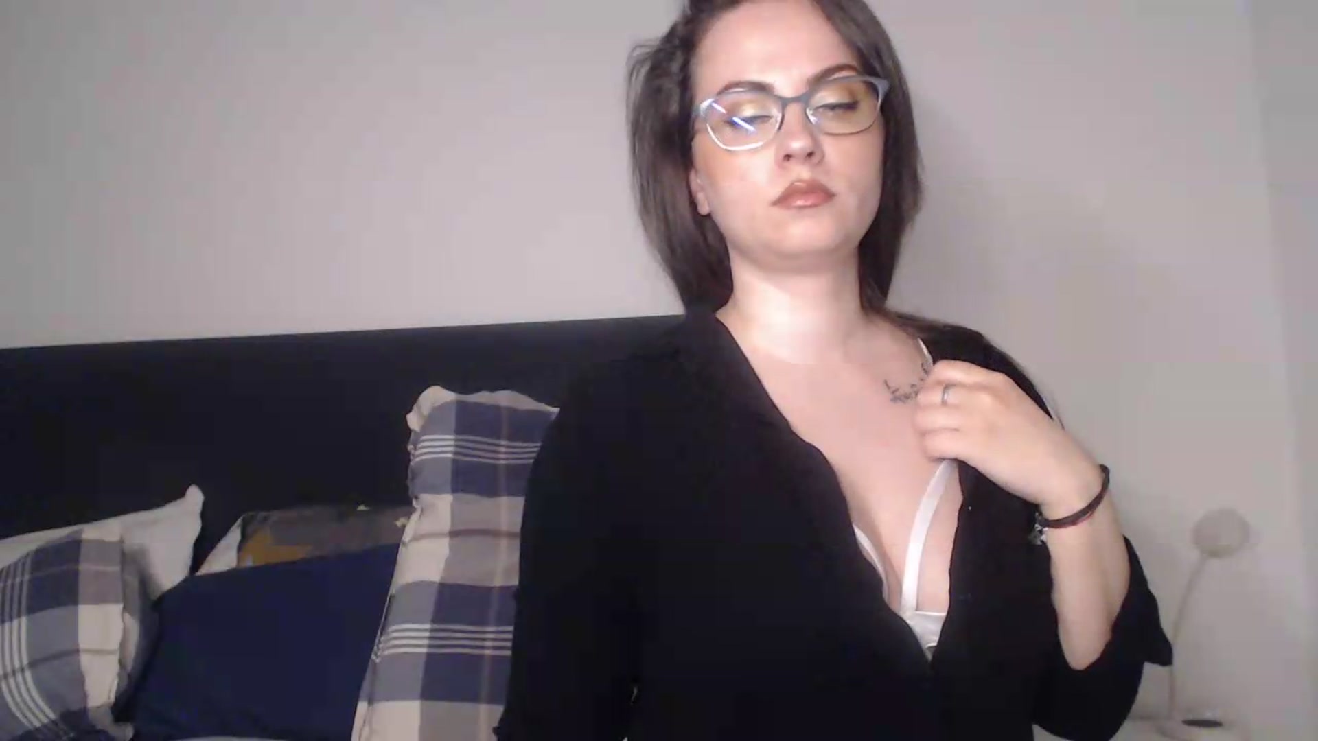 Gallery image thumbnail from ASweetJessie's myfreecams stream on, 05/17/2026, 19:09 image 2 of 20