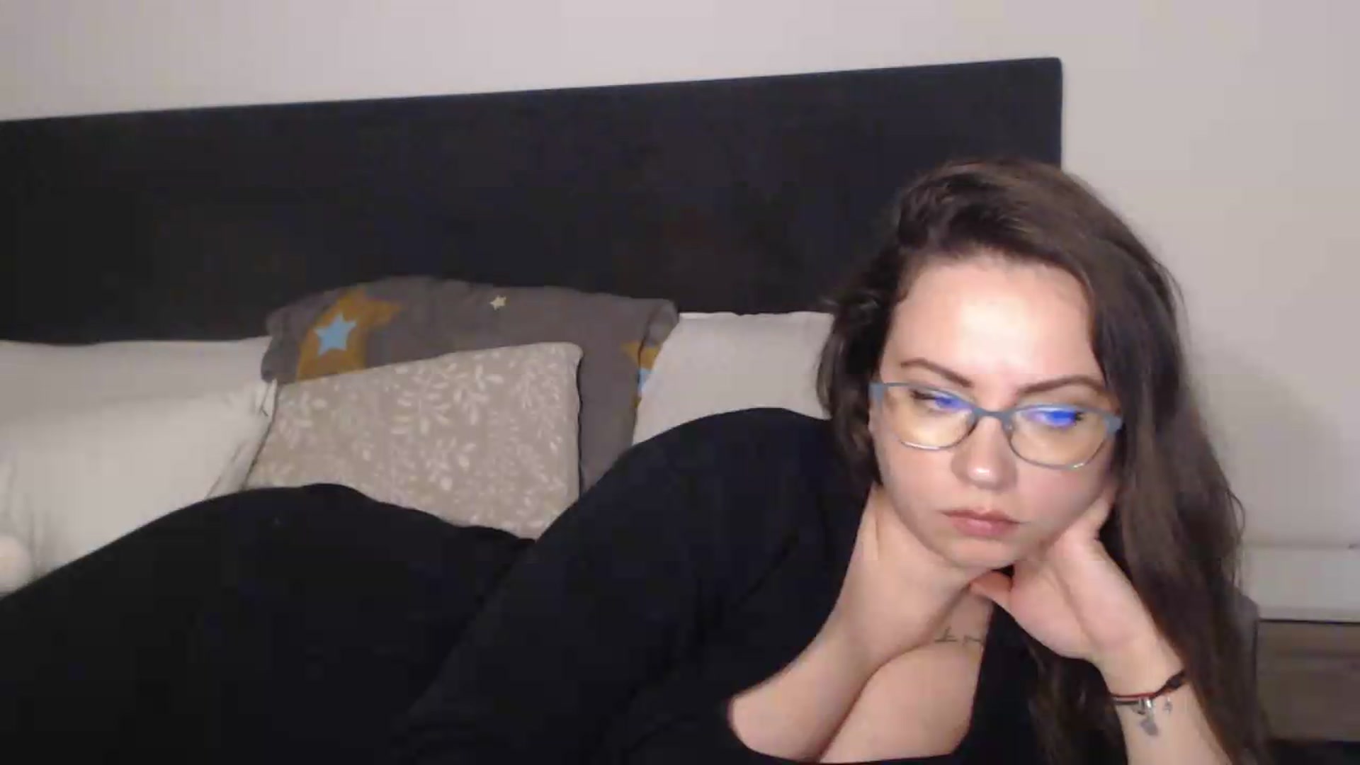 Gallery image thumbnail from ASweetJessie's myfreecams stream on, 05/19/2026, 16:05 image 16 of 20