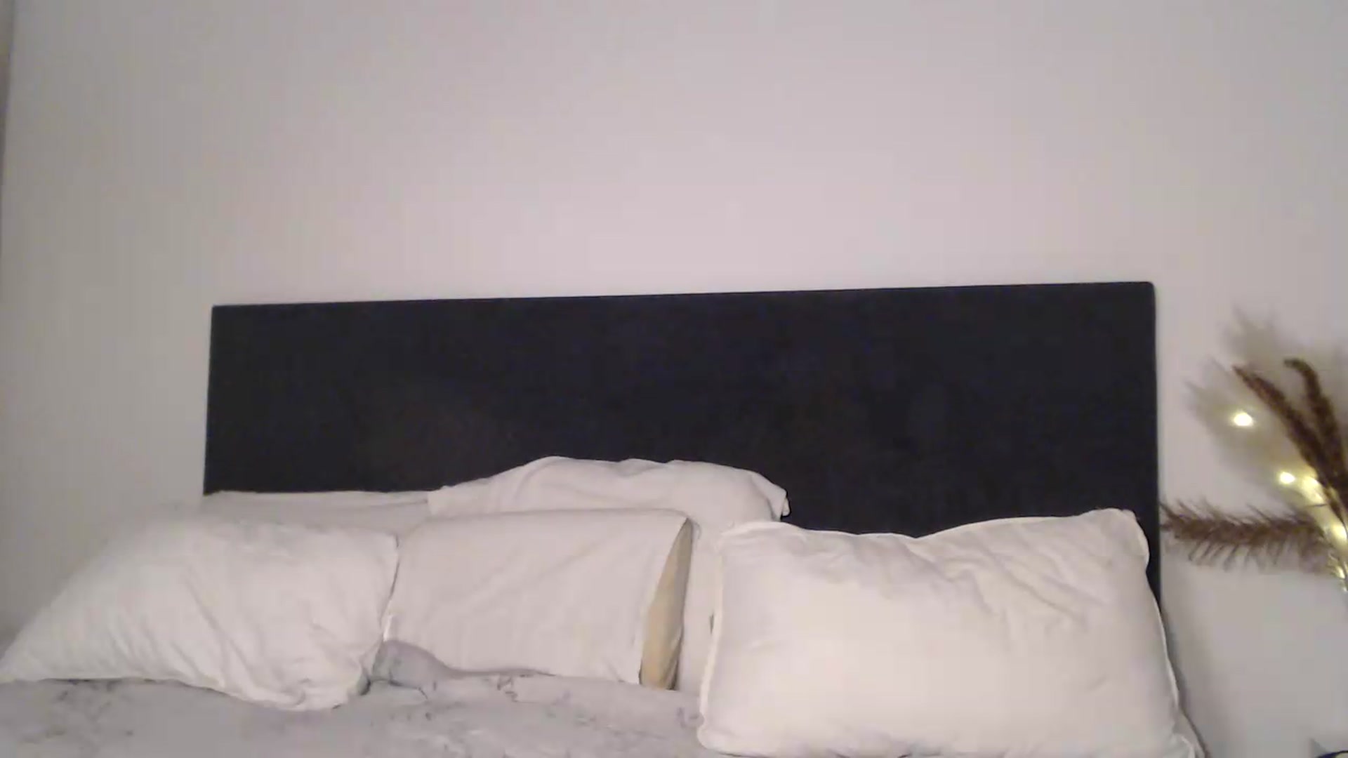 Gallery image thumbnail from ASweetJessie's myfreecams stream on, 06/21/2026, 19:08 image 16 of 20