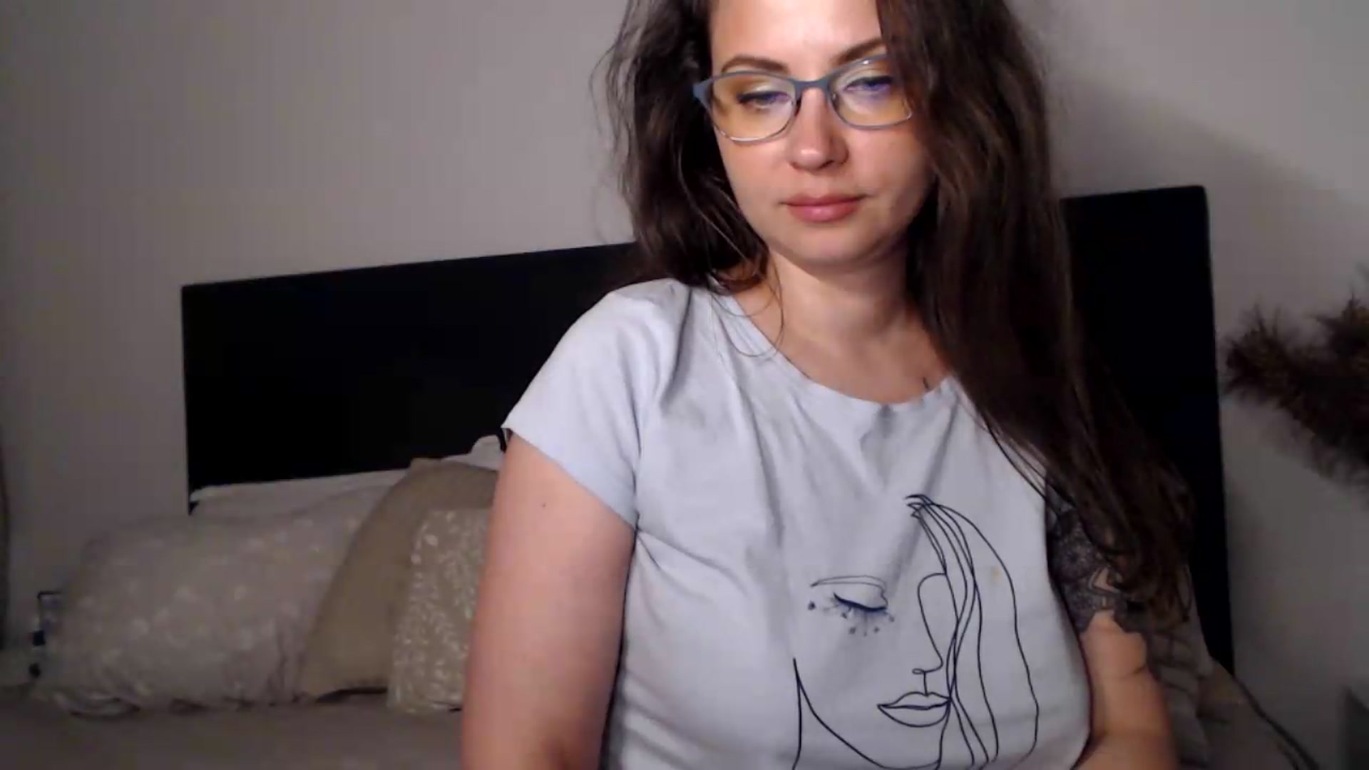Gallery image thumbnail from ASweetJessie's myfreecams stream on, 07/26/2026, 19:06 image 17 of 20