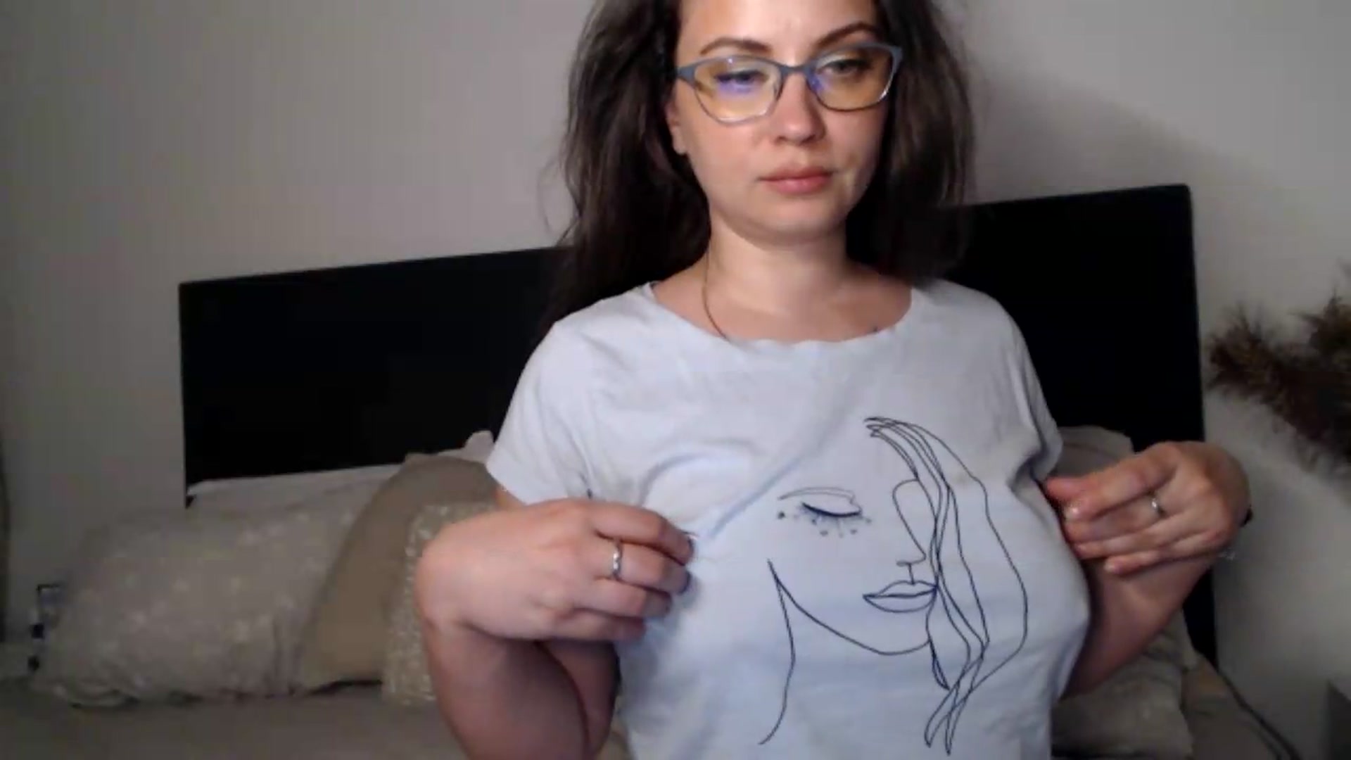 Gallery image thumbnail from ASweetJessie's myfreecams stream on, 07/26/2026, 19:06 image 18 of 20