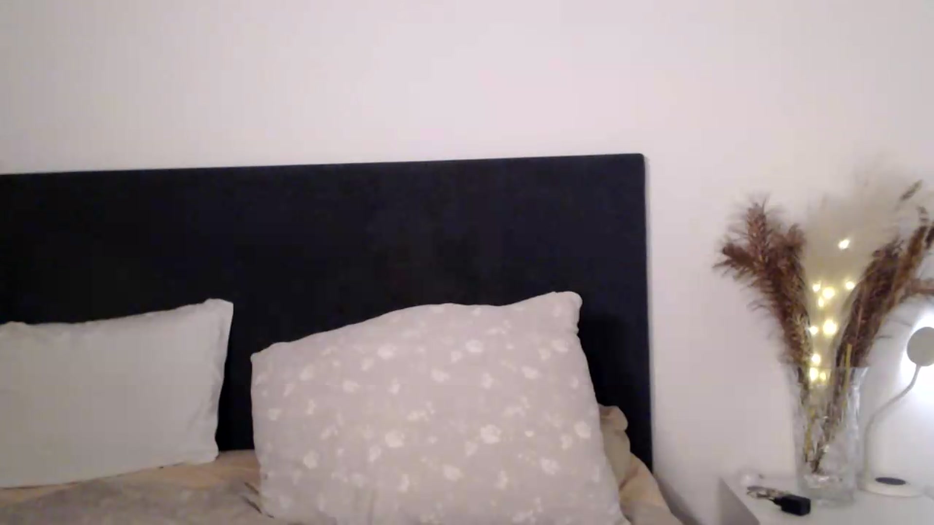 Gallery image thumbnail from ASweetJessie's myfreecams stream on, 07/30/2026, 14:17 image 17 of 20