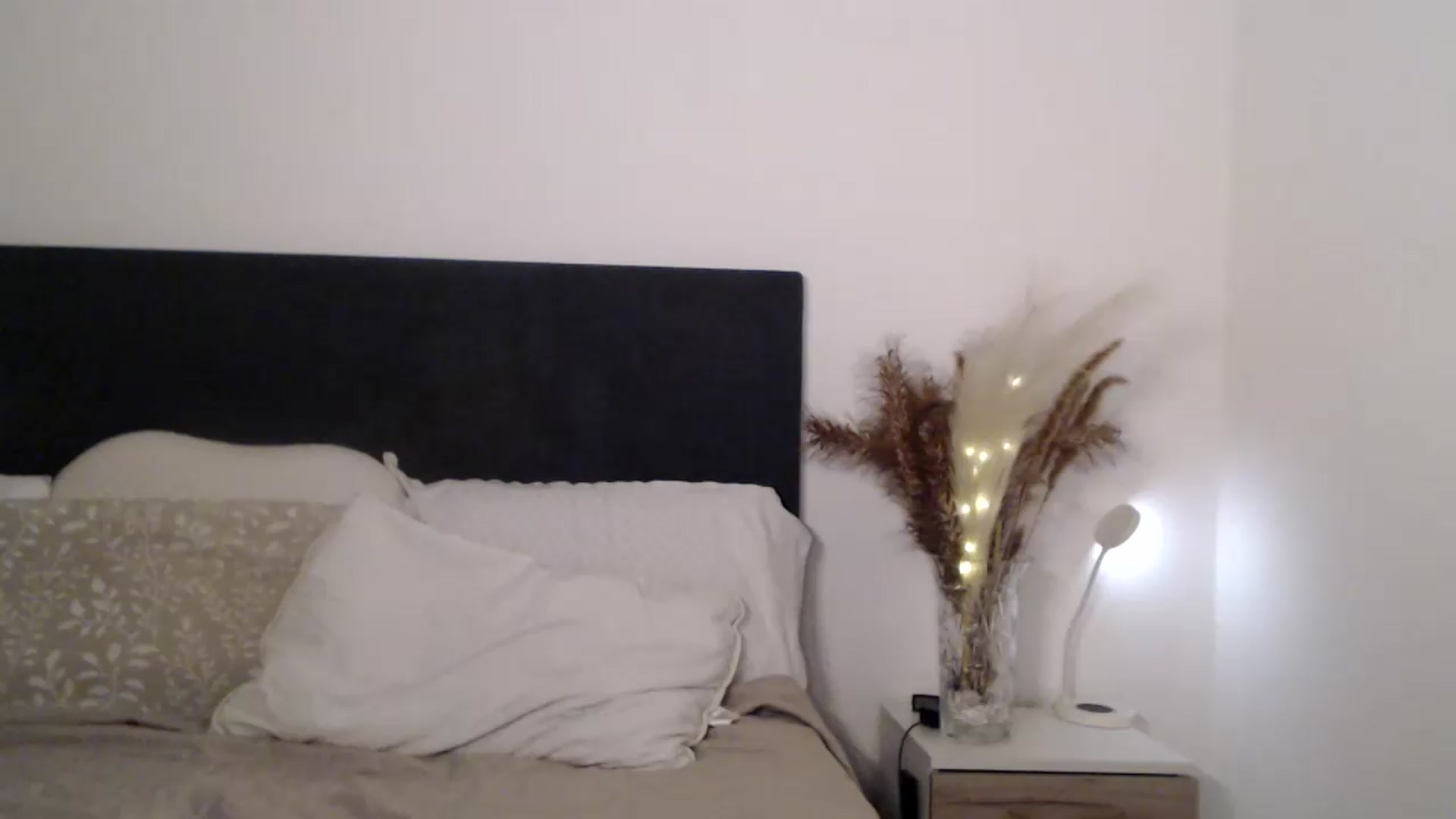 Gallery image thumbnail from ASweetJessie's myfreecams stream on, 08/16/2026, 16:00 image 18 of 20