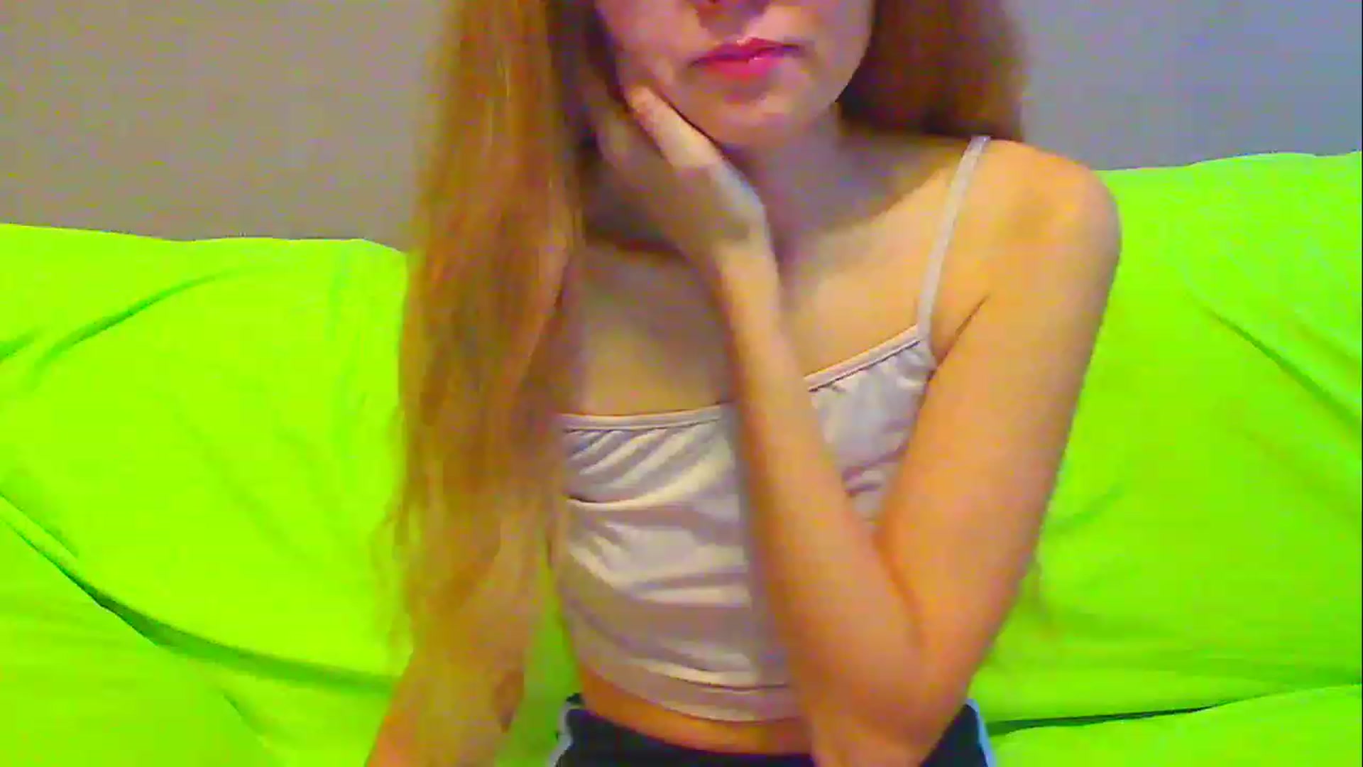 Gallery image thumbnail from ATallinna's myfreecams stream on, 12/26/2022, 04:50 image 12 of 20