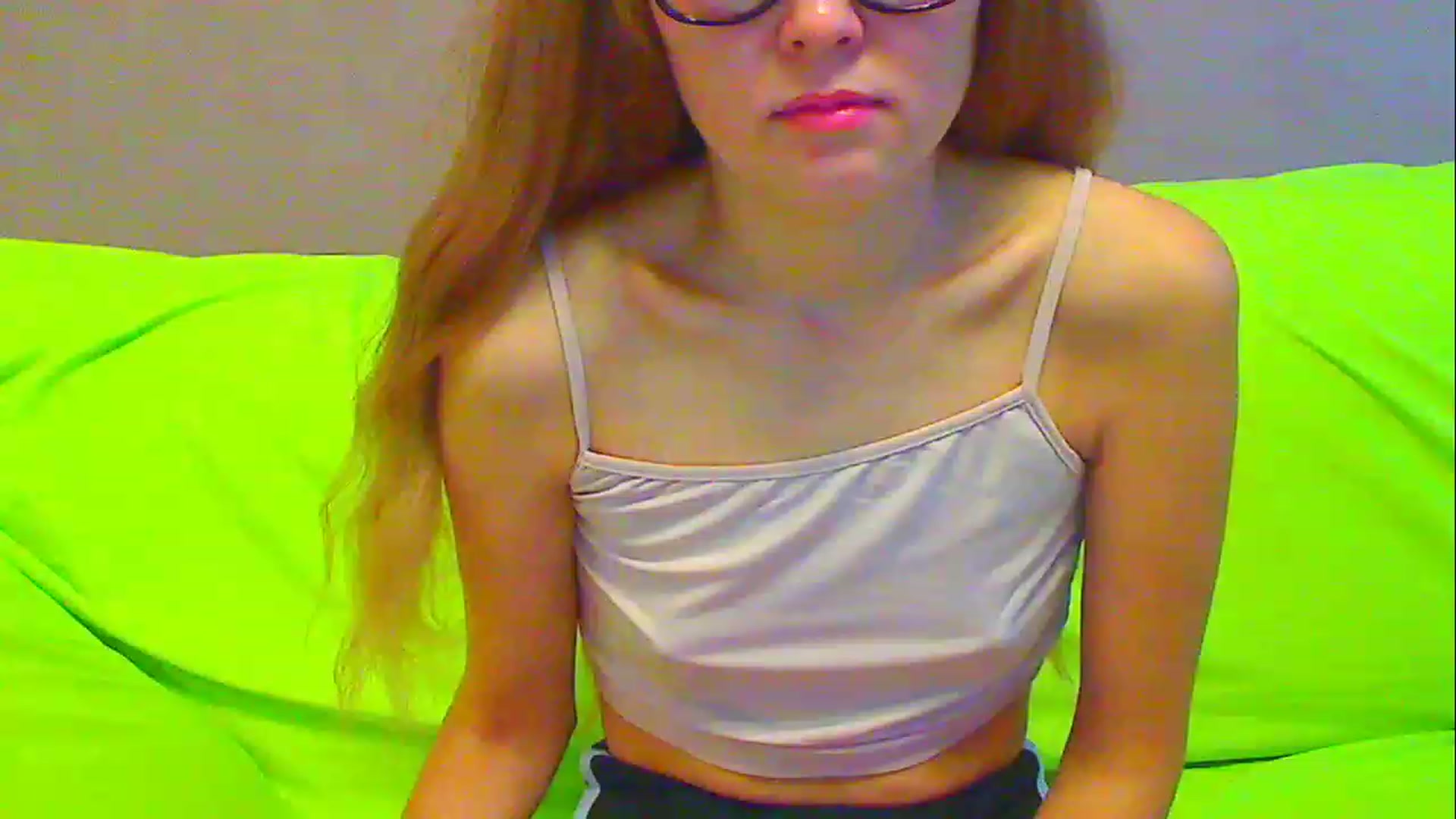Gallery image thumbnail from ATallinna's myfreecams stream on, 12/26/2022, 04:50 image 11 of 20