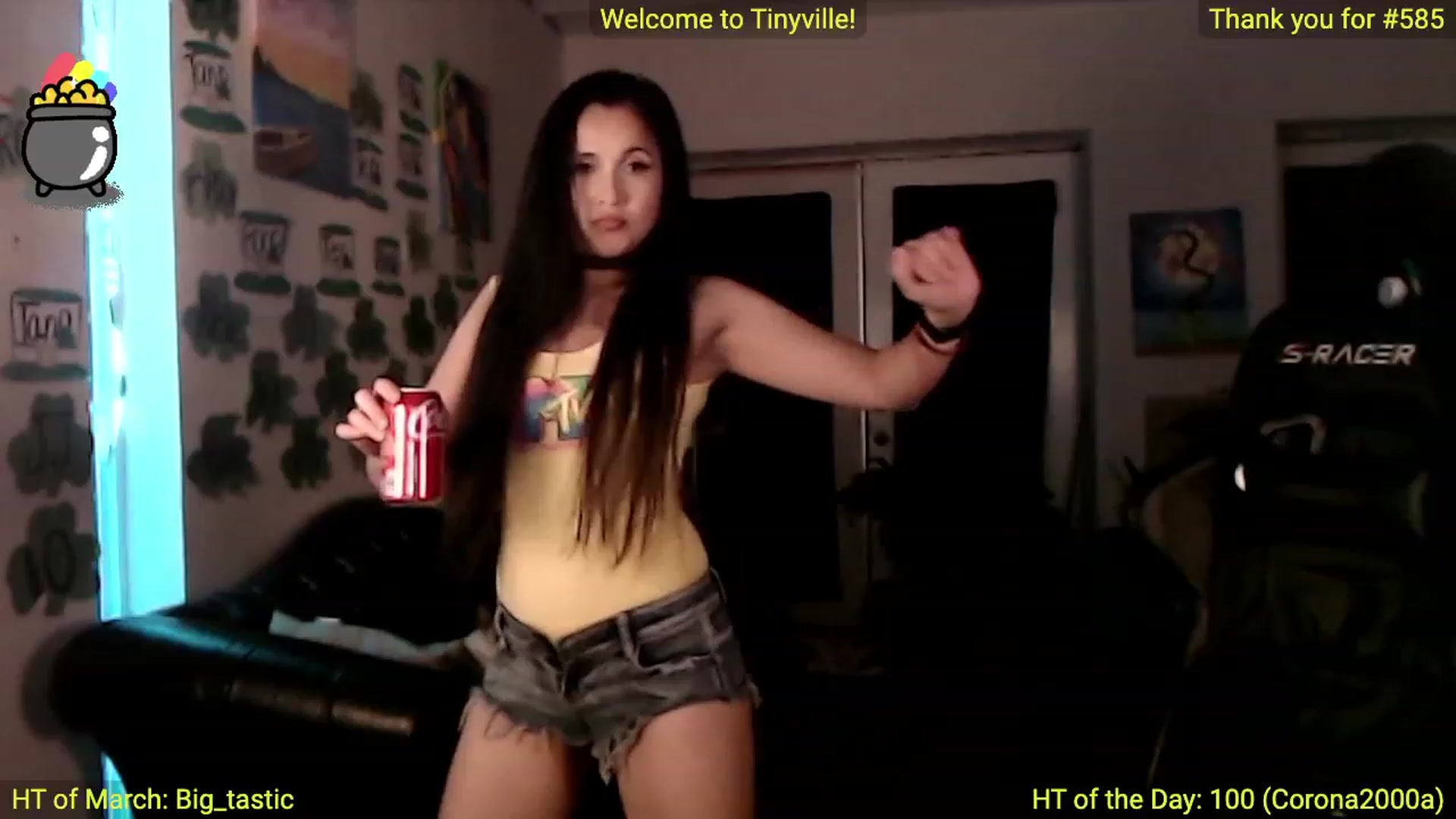 Gallery image thumbnail from ATinyCassie's myfreecams stream on, 03/25/2023, 03:13 image 2 of 20