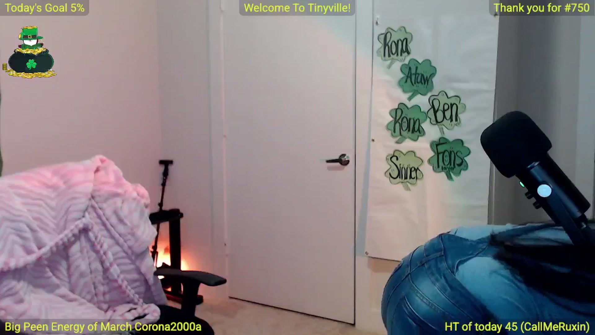 Gallery image thumbnail from ATinyCassie's myfreecams stream on, 03/08/2025, 20:58 image 15 of 20