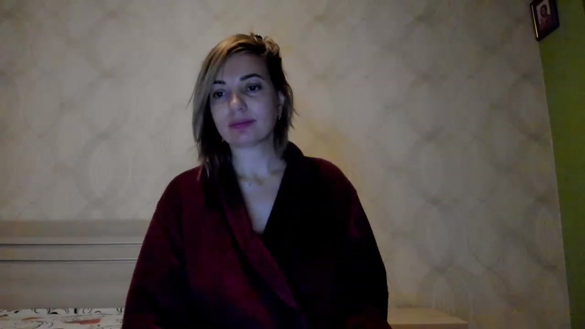 Gallery image thumbnail from A_Butterfly_1's myfreecams stream on, 12/19/2022, 20:12 image 18 of 20