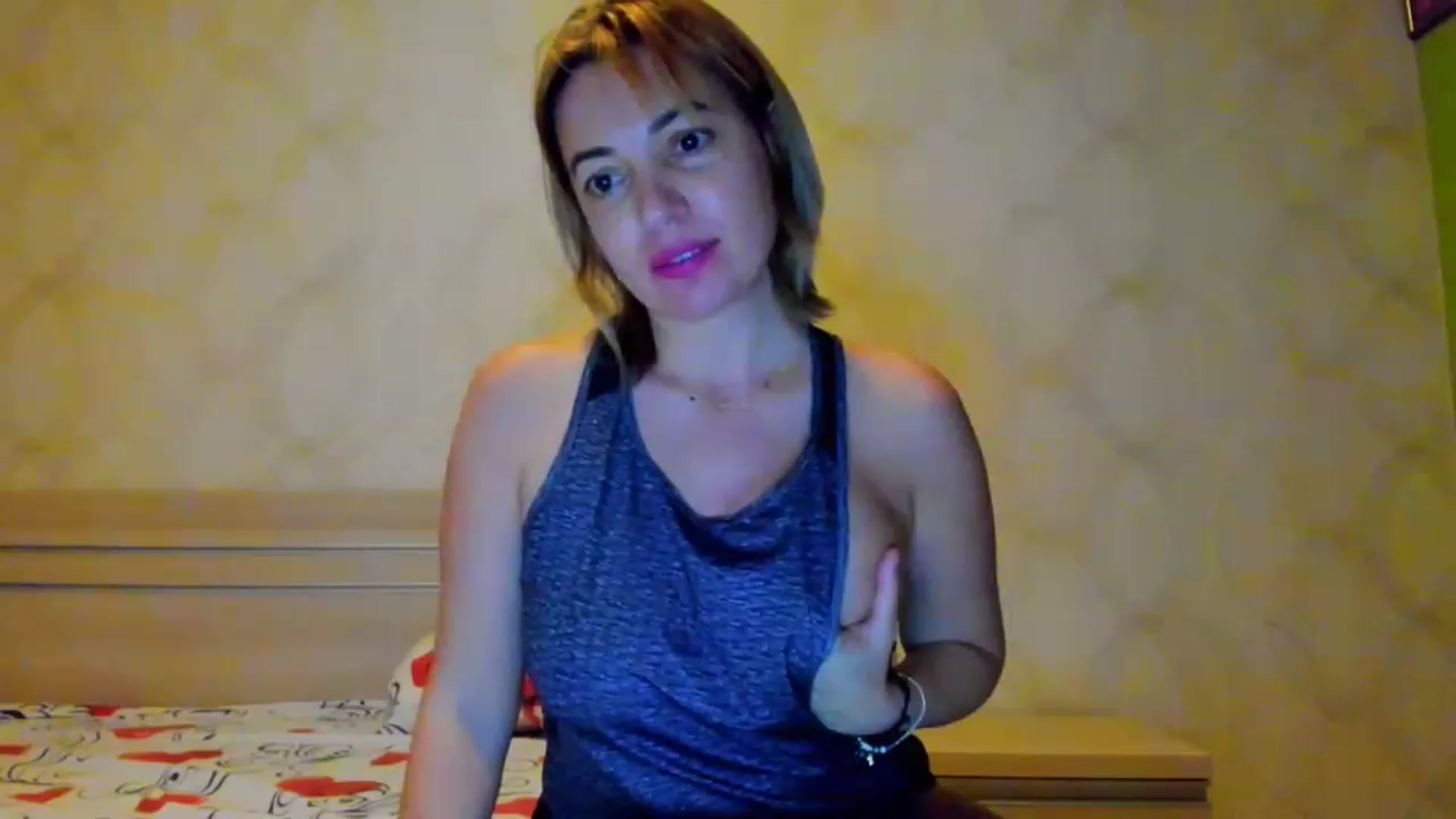 Gallery image thumbnail from A_Butterfly_1's myfreecams stream on, 01/04/2023, 19:50 image 18 of 20