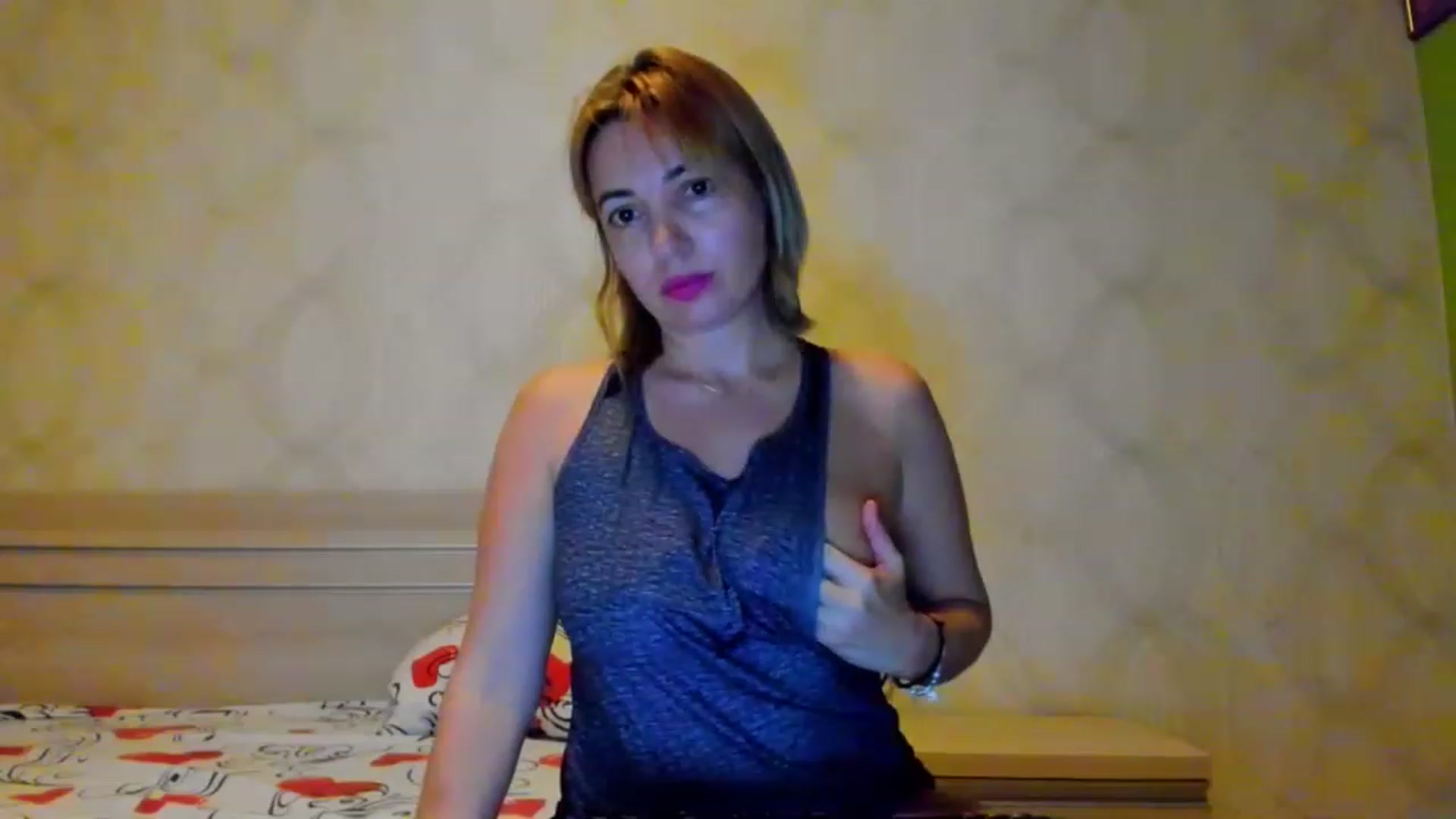Gallery image thumbnail from A_Butterfly_1's myfreecams stream on, 01/04/2023, 19:50 image 11 of 20