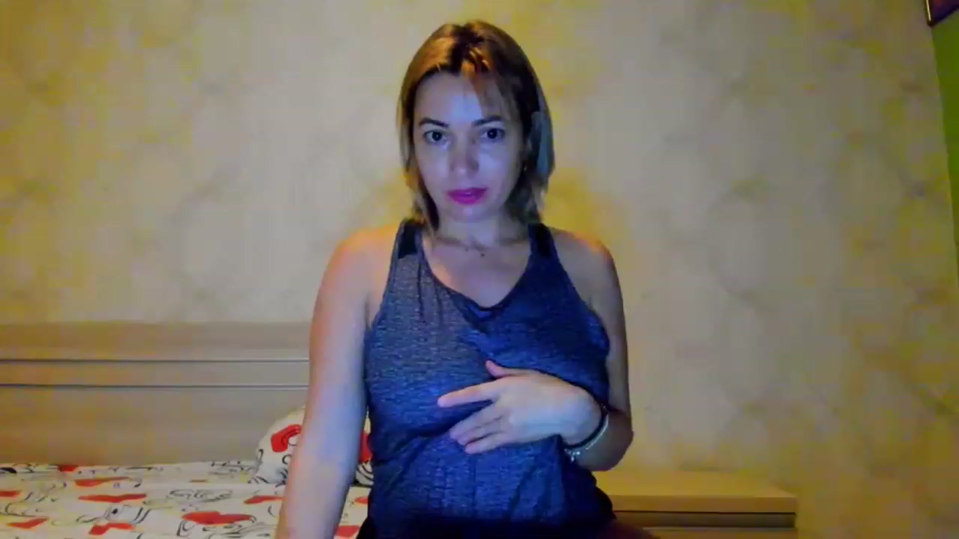 Gallery image thumbnail from A_Butterfly_1's myfreecams stream on, 01/04/2023, 19:50 image 17 of 20