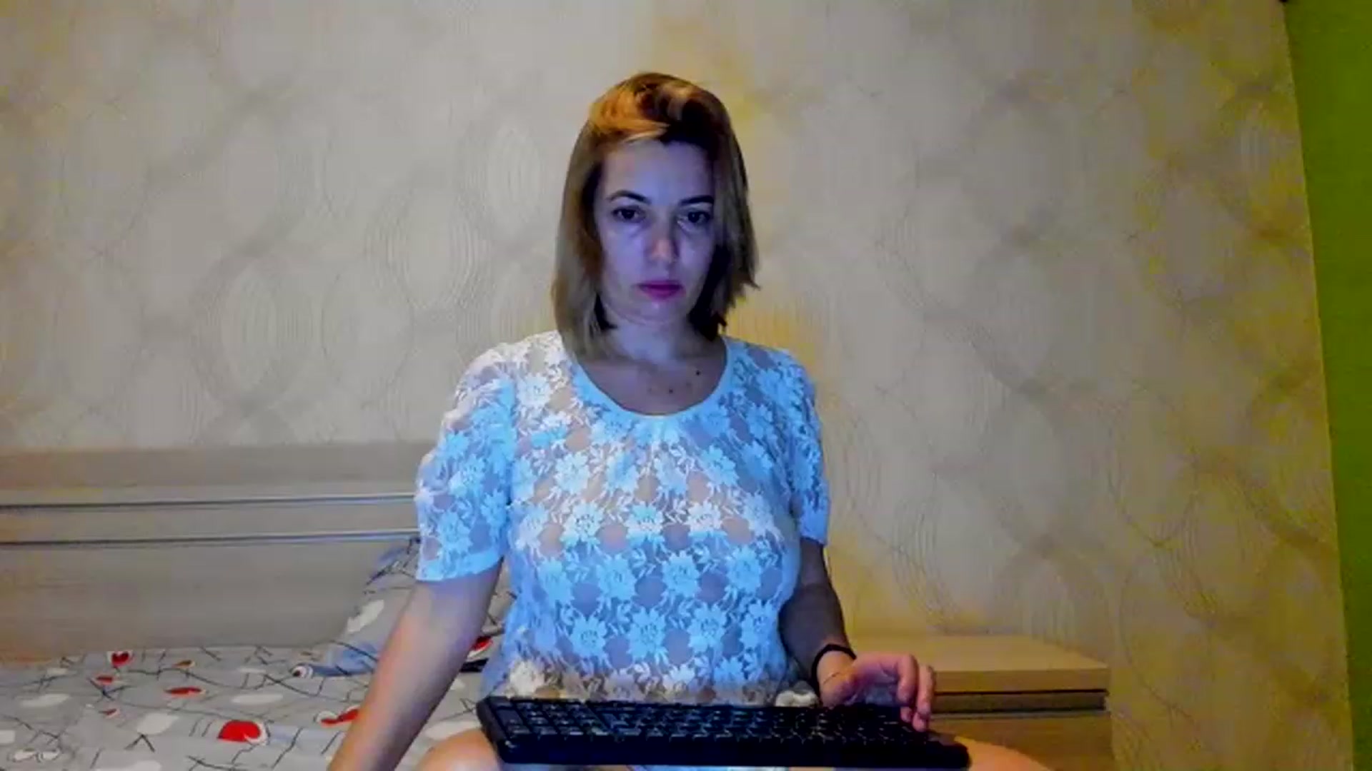 Gallery image thumbnail from A_Butterfly_1's myfreecams stream on, 01/20/2023, 19:52 image 13 of 20
