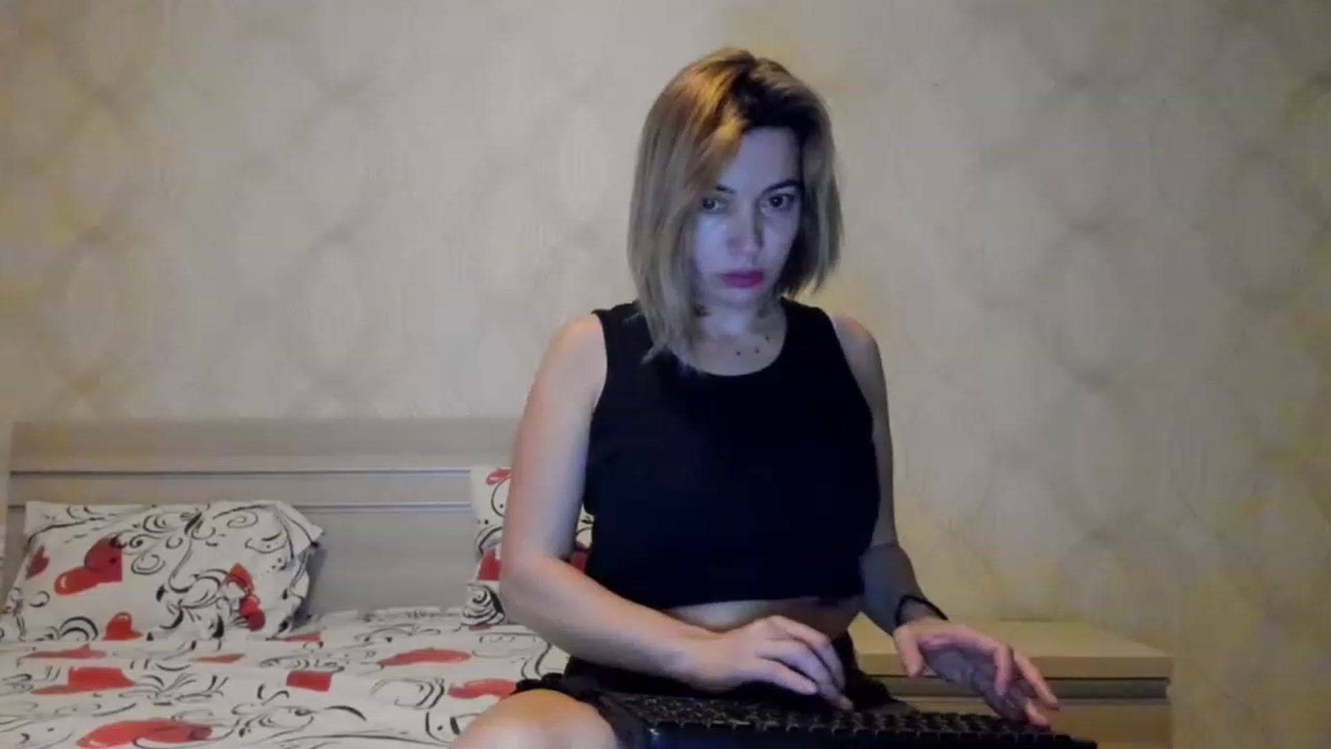 Gallery image thumbnail from A_Butterfly_1's myfreecams stream on, 02/04/2023, 20:12 image 12 of 20