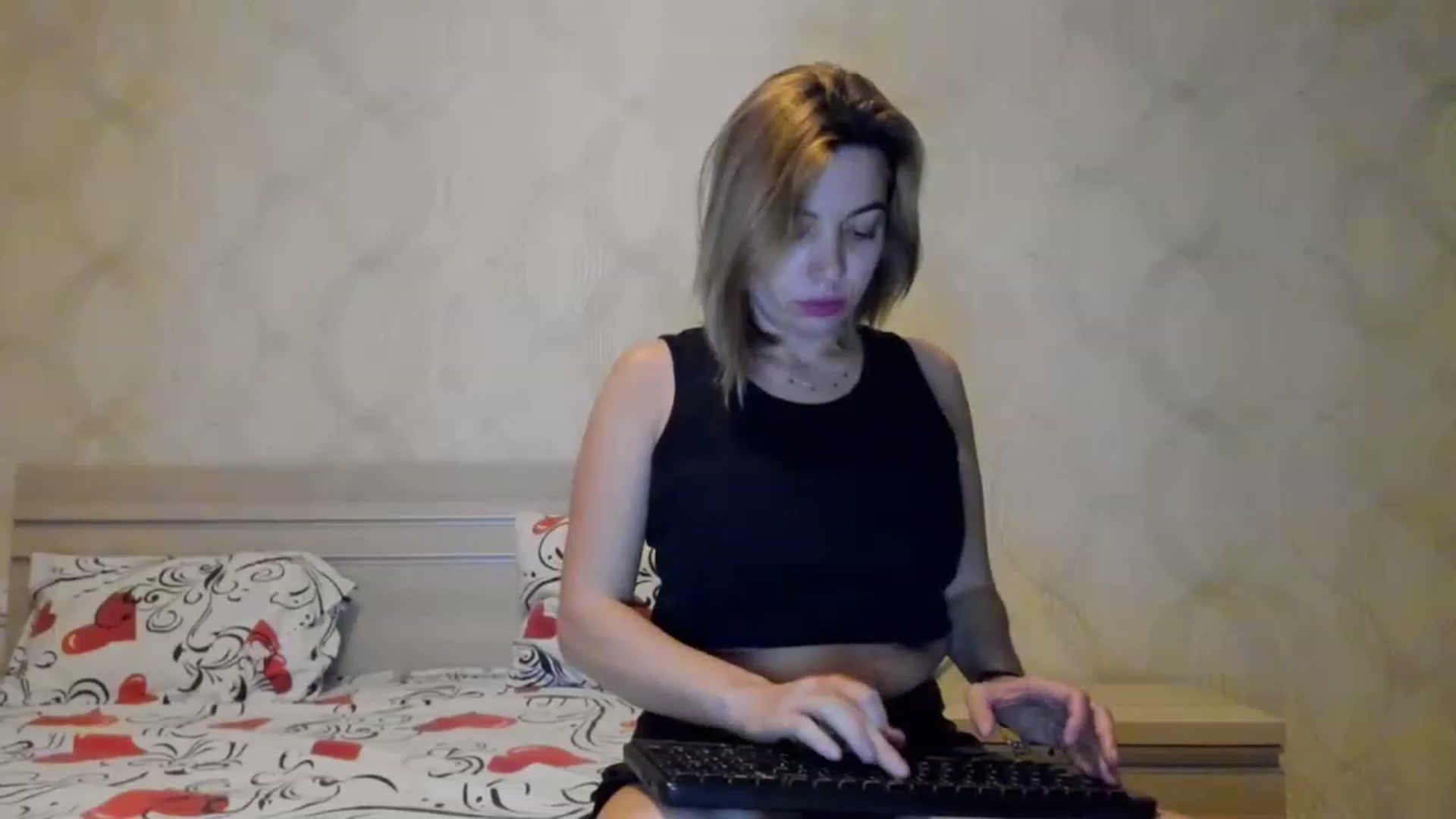 Gallery image thumbnail from A_Butterfly_1's myfreecams stream on, 02/04/2023, 20:12 image 4 of 20