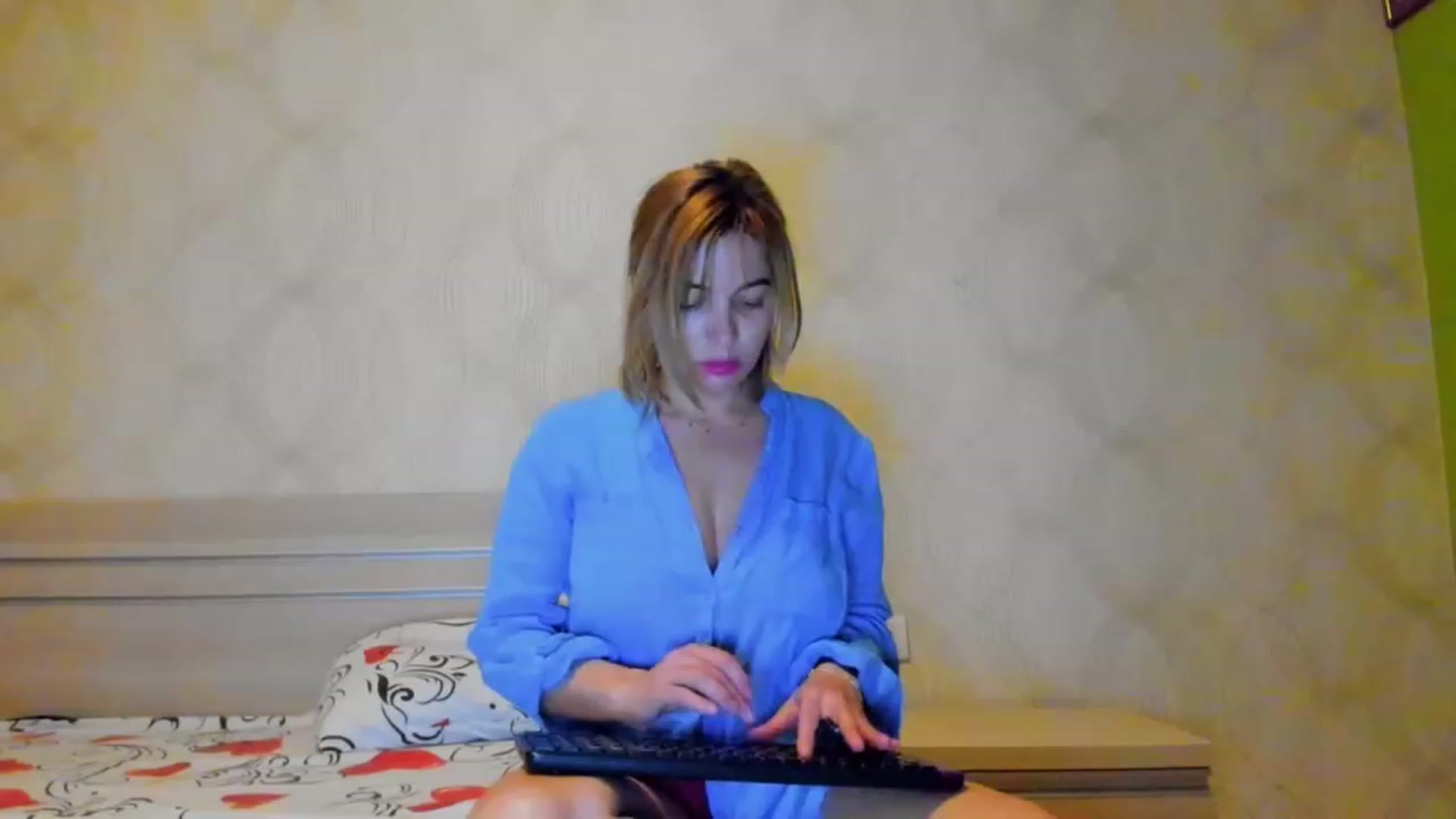 Gallery image thumbnail from A_Butterfly_1's myfreecams stream on, 02/20/2023, 18:58 image 2 of 20