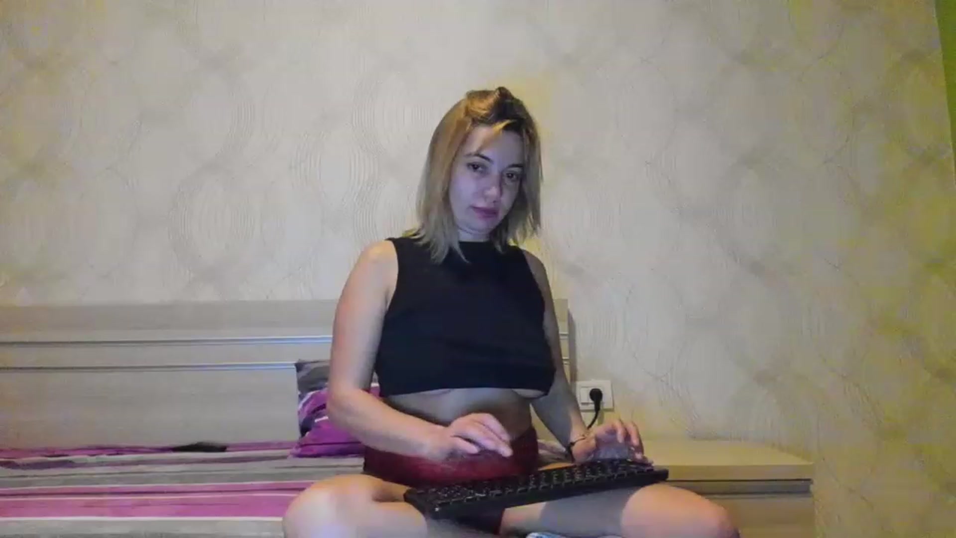 Gallery image thumbnail from A_Butterfly_1's myfreecams stream on, 02/26/2023, 19:47 image 3 of 20