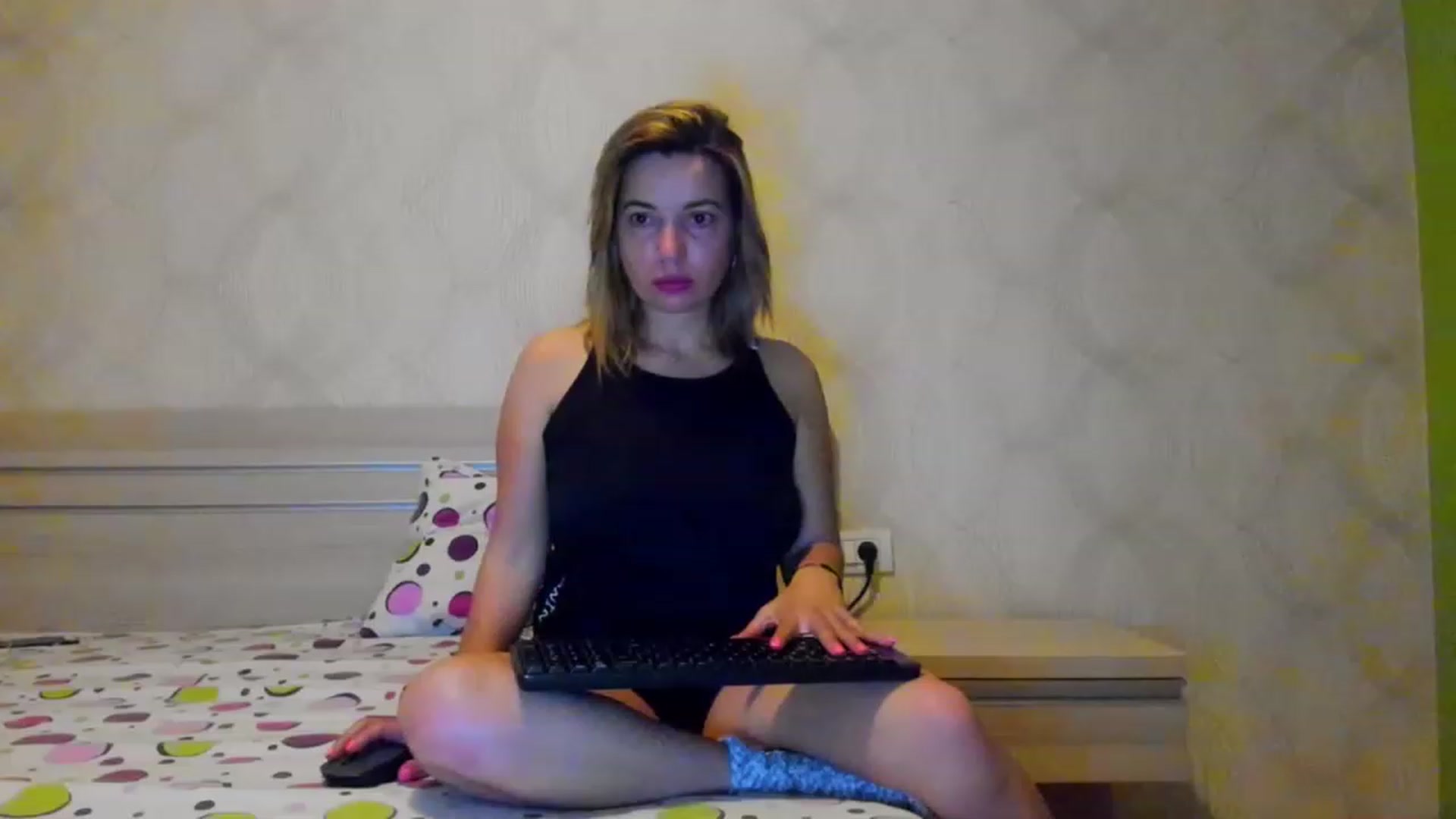 Gallery image thumbnail from A_Butterfly_1's myfreecams stream on, 05/21/2023, 19:16 image 10 of 20
