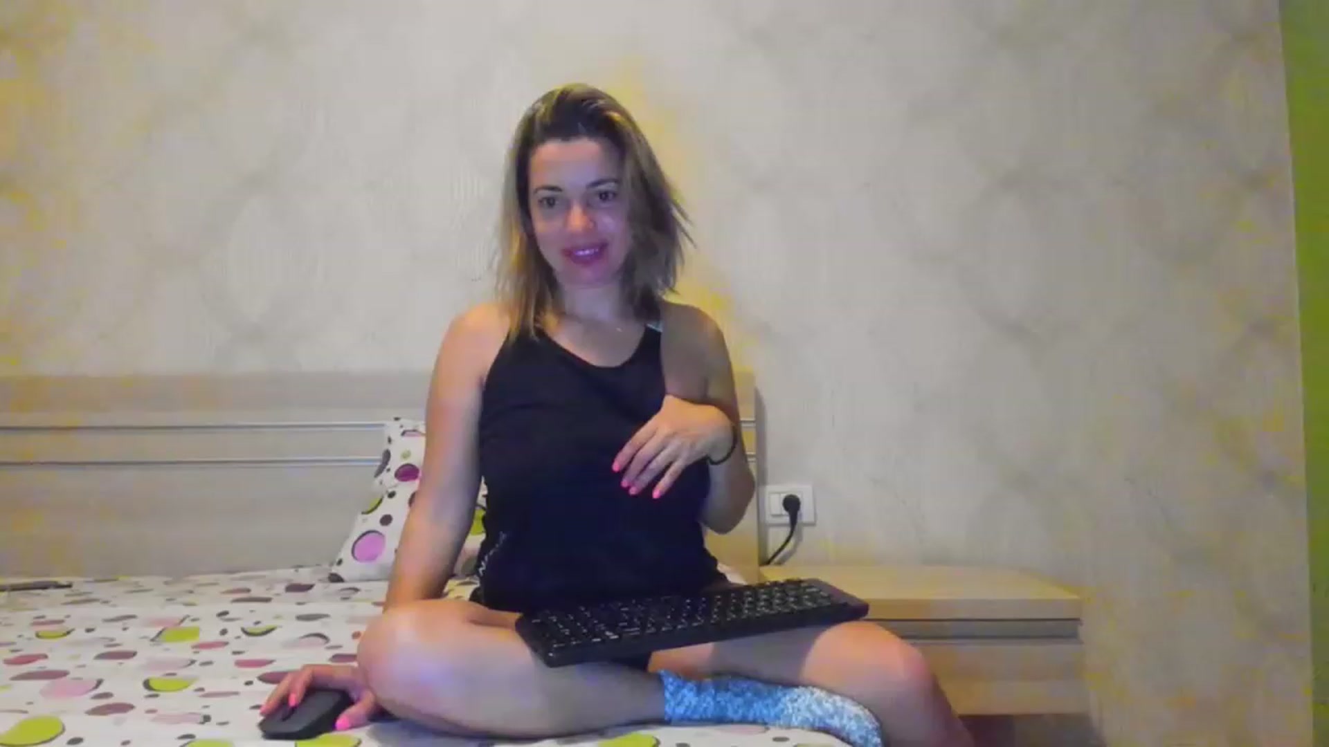 Gallery image thumbnail from A_Butterfly_1's myfreecams stream on, 05/21/2023, 19:16 image 20 of 20