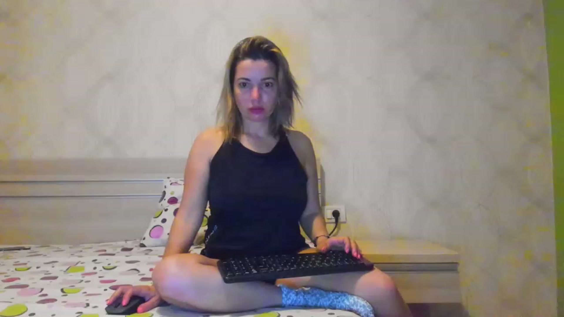 Gallery image thumbnail from A_Butterfly_1's myfreecams stream on, 05/21/2023, 19:16 image 19 of 20