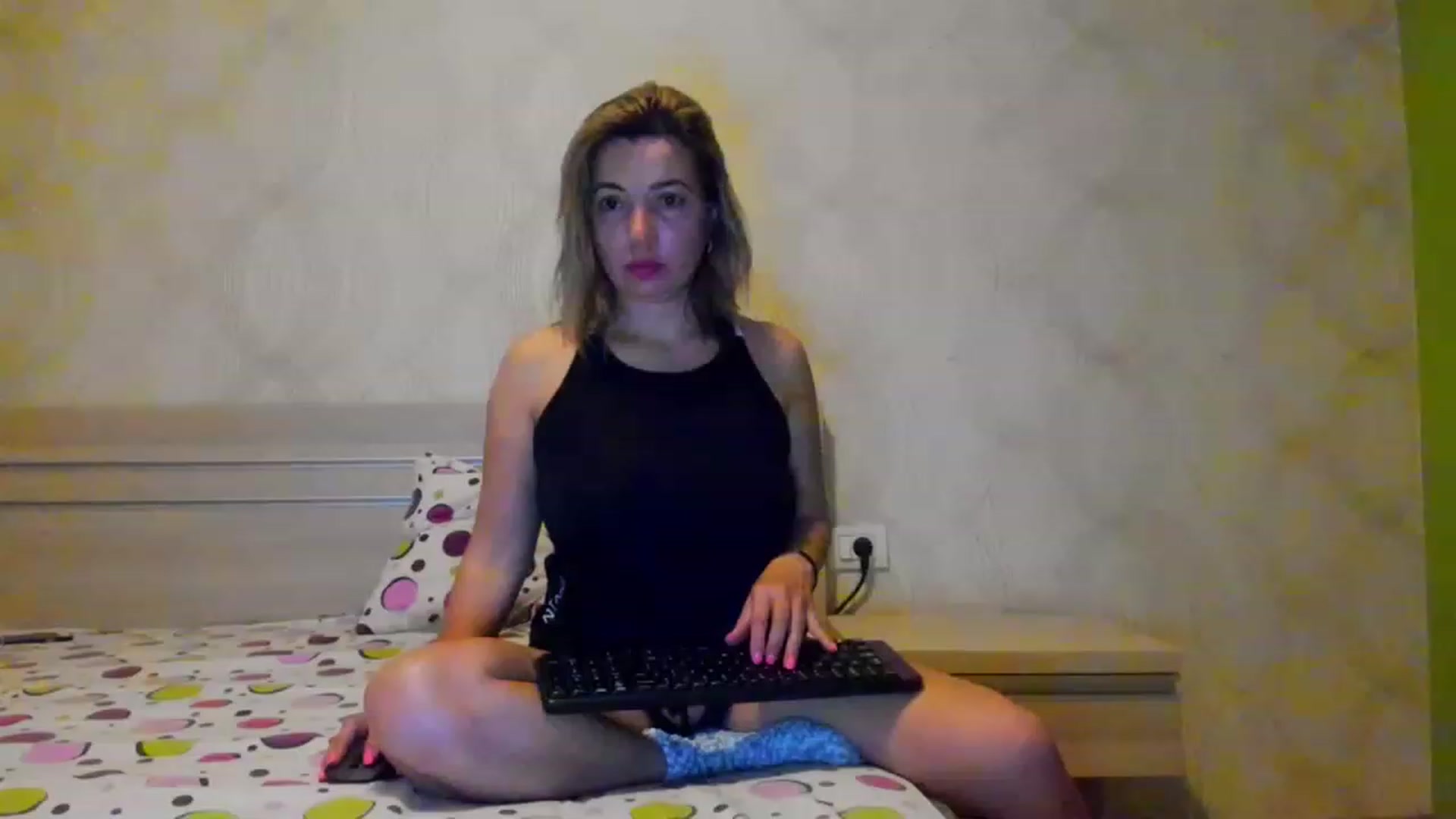 Gallery image thumbnail from A_Butterfly_1's myfreecams stream on, 05/21/2023, 19:16 image 4 of 20