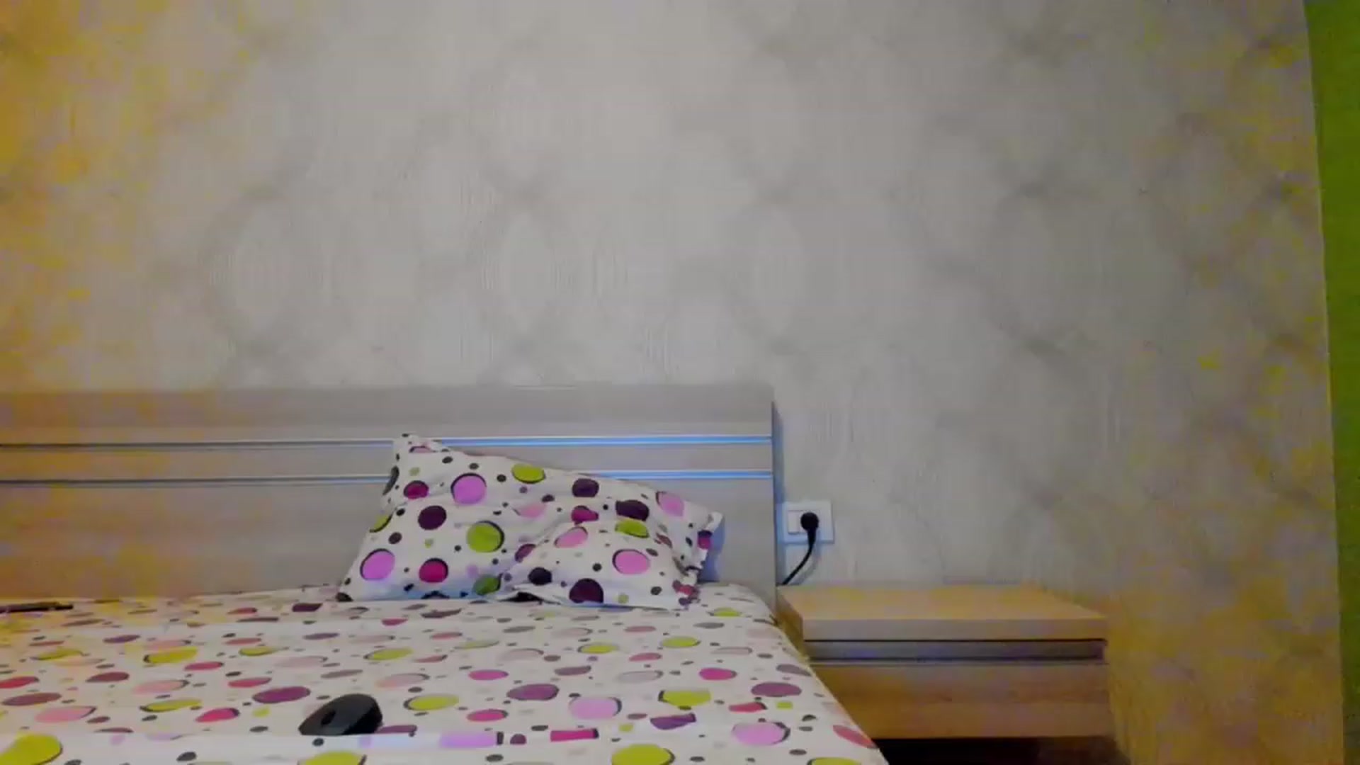 Gallery image thumbnail from A_Butterfly_1's myfreecams stream on, 05/21/2023, 19:16 image 8 of 20