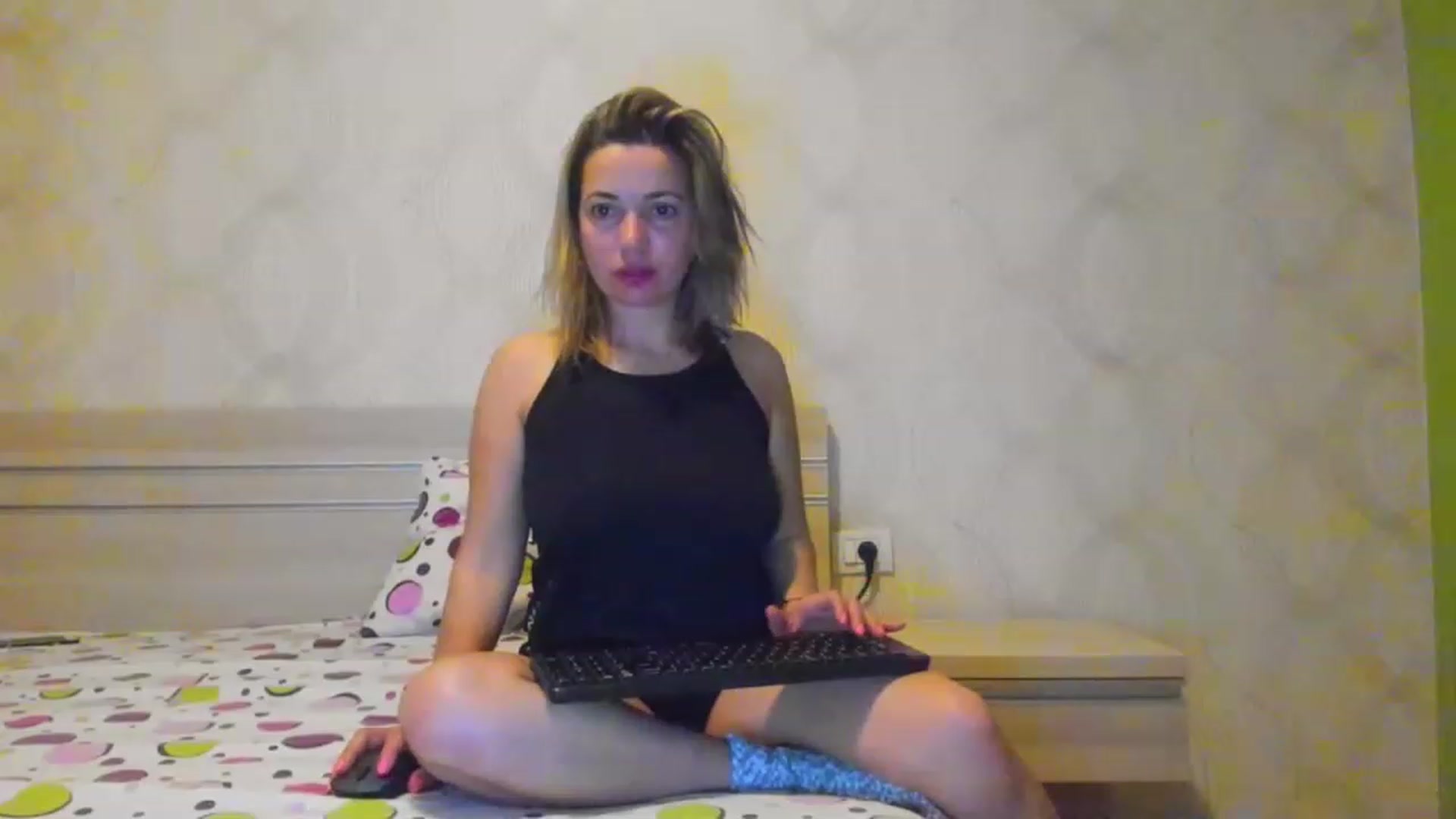 Gallery image thumbnail from A_Butterfly_1's myfreecams stream on, 05/21/2023, 19:16 image 15 of 20