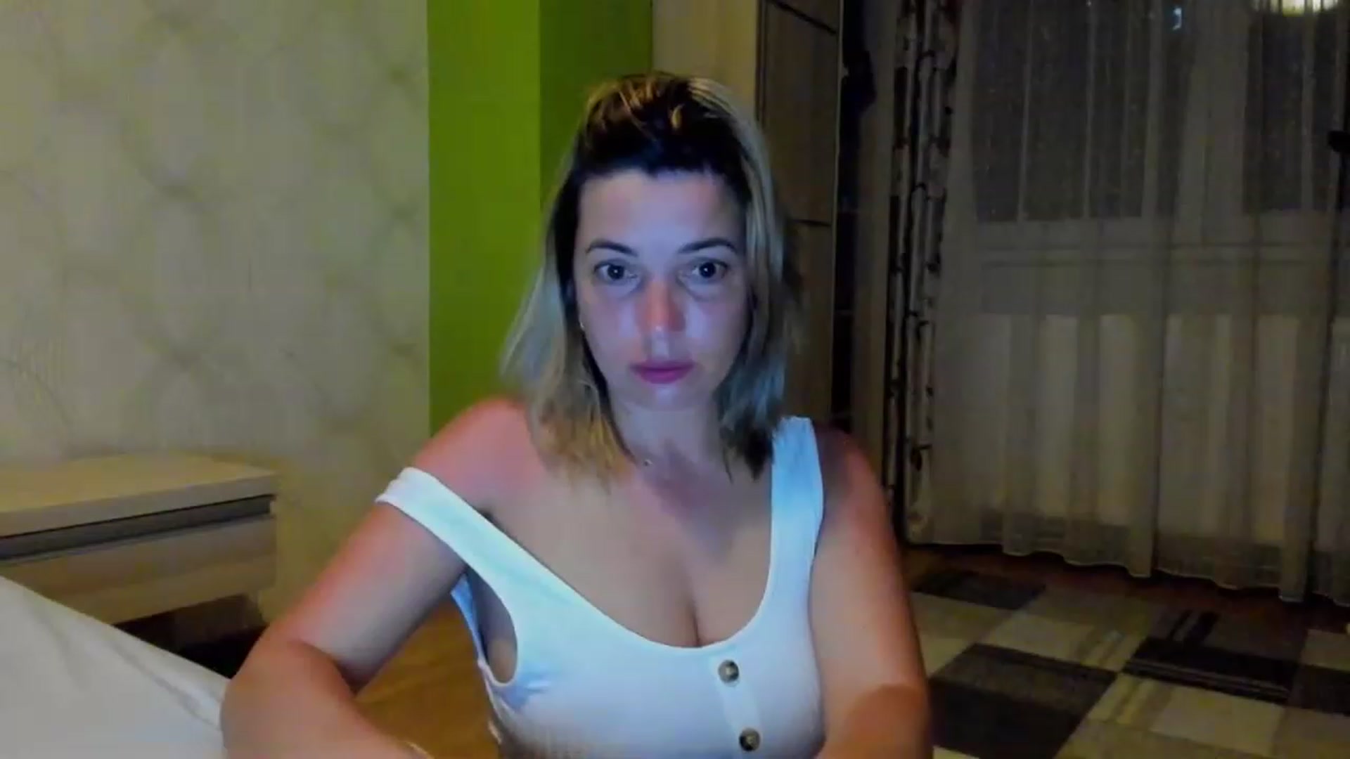 Gallery image thumbnail from A_Butterfly_1's myfreecams stream on, 06/02/2023, 19:49 image 5 of 20