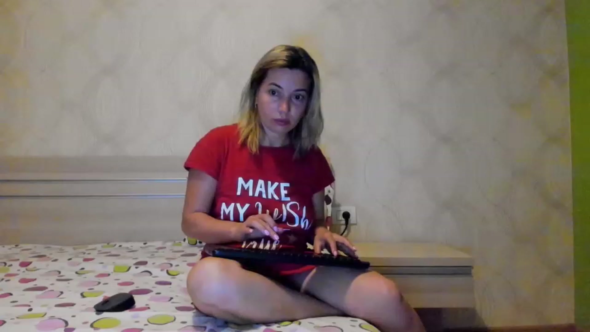 Gallery image thumbnail from A_Butterfly_1's myfreecams stream on, 06/06/2023, 19:08 image 2 of 20
