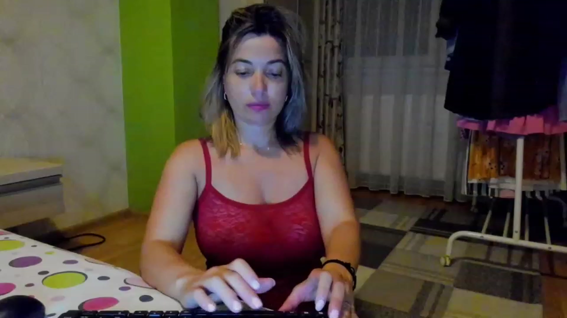 Gallery image thumbnail from A_Butterfly_1's myfreecams stream on, 06/22/2023, 18:43 image 19 of 20